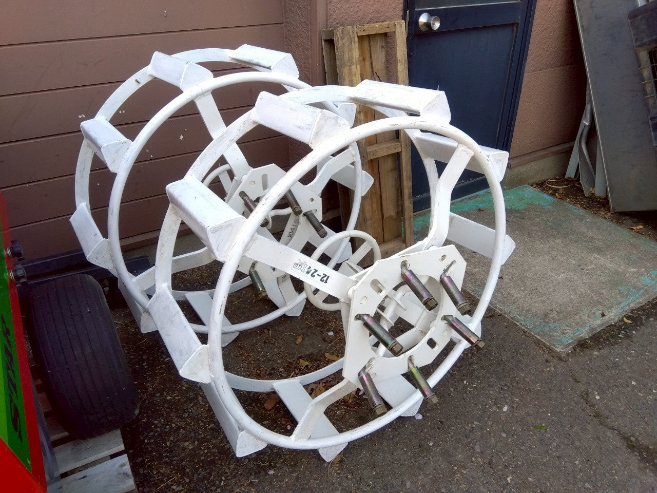 不明　中古　カゴ車輪　12-24