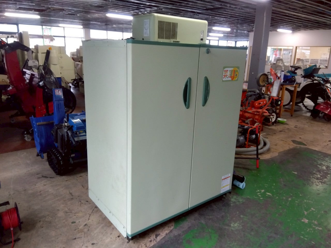 シズオカ　中古　保冷庫　GR21C　100V