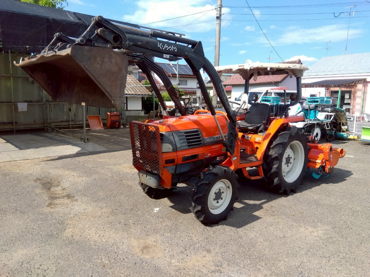 クボタ　中古　トラクター　GL260　フロントローダー付