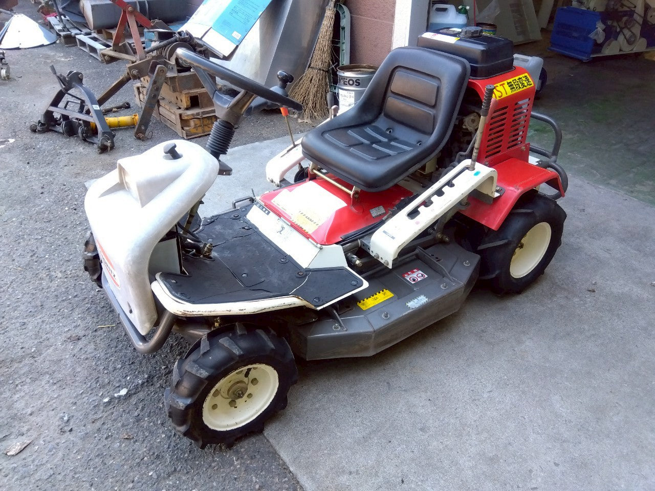 オーレック　中古　乗用モア　RM86