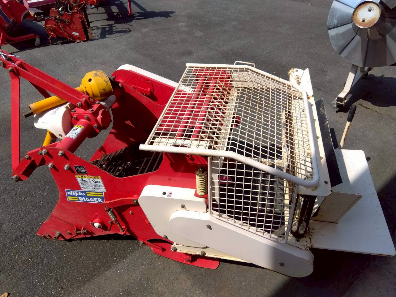 ニプロ 中古 堀取機 BLK-65S4-1 – 農キング
