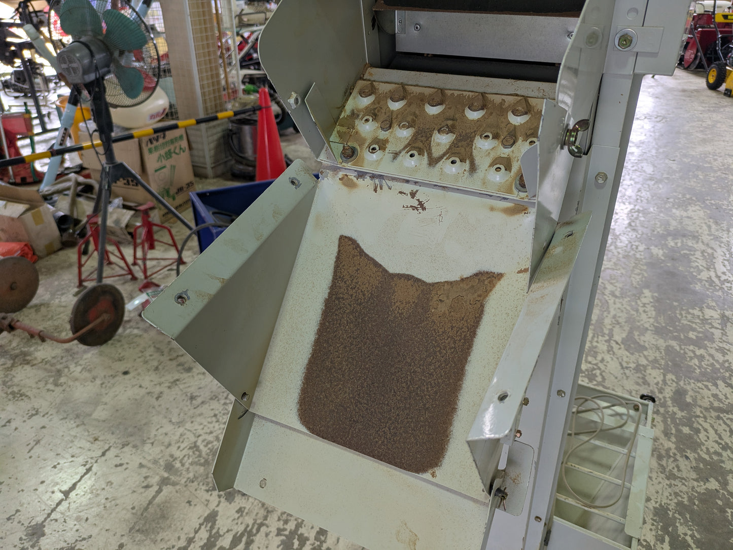 コンマ　用土供給機　BC-P82S【】