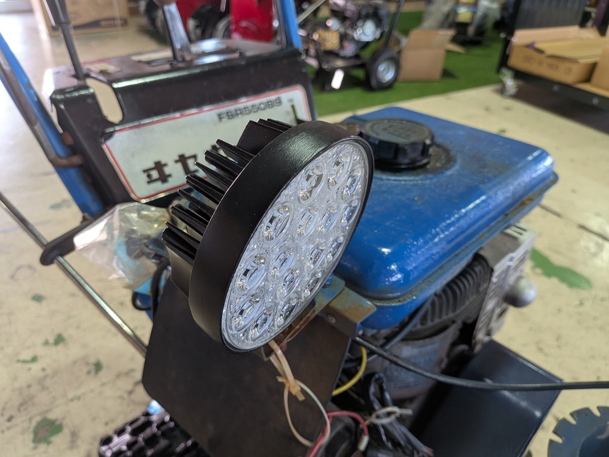 【ジャンク品】【発送不可】イセキ 小型歩行型ロータリー除雪機 FSR550BS【山形店10330】