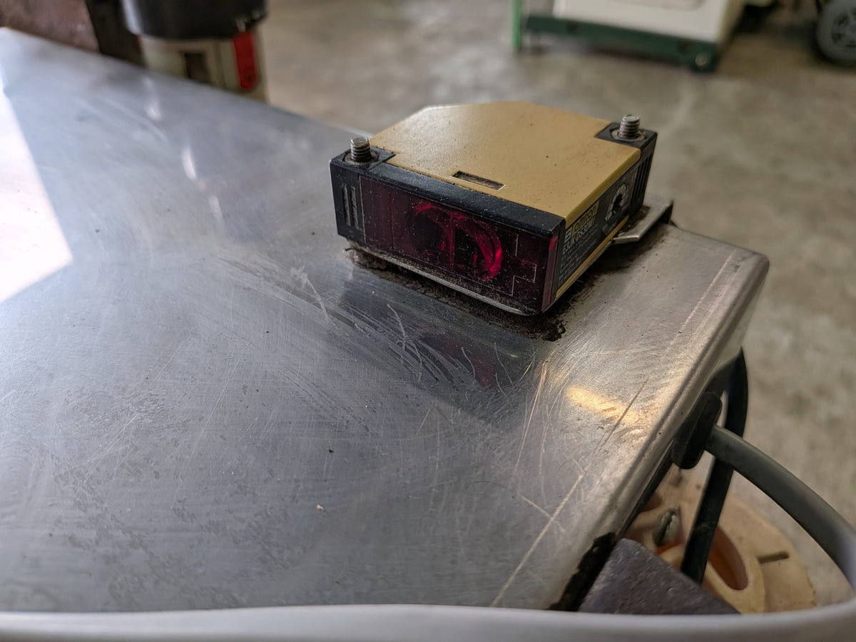 岡山農栄　中古　ネギ皮むき機　INP-4F　「岩手店872」