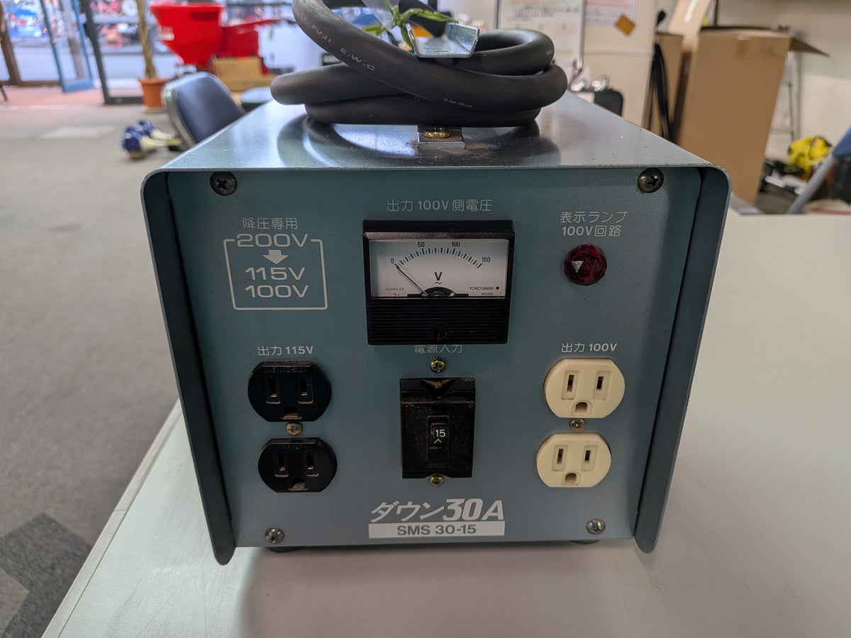 メーカー不明　中古　変圧器　SMS30-15　「岩手店883」