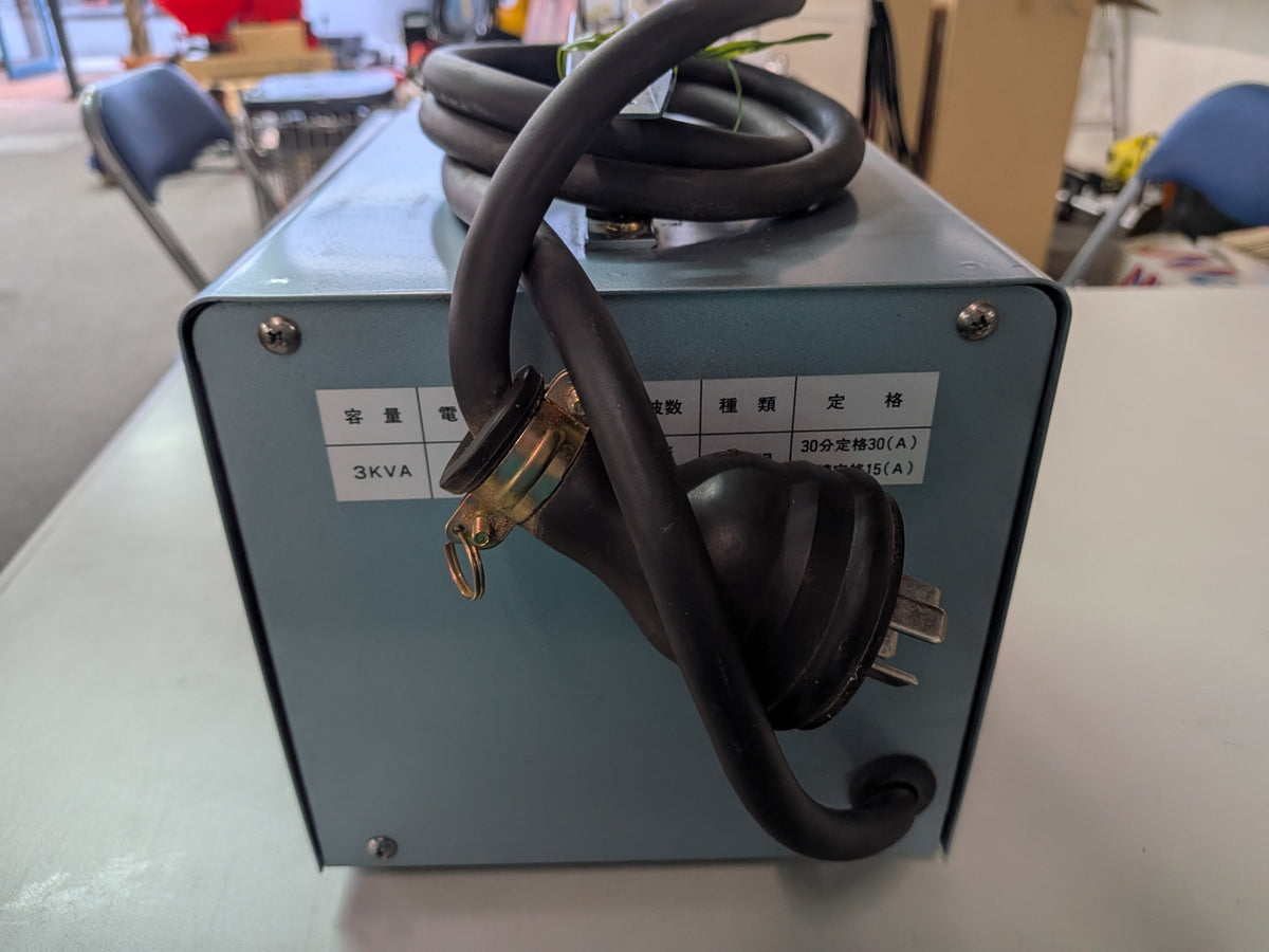メーカー不明　中古　変圧器　SMS30-15　「岩手店883」