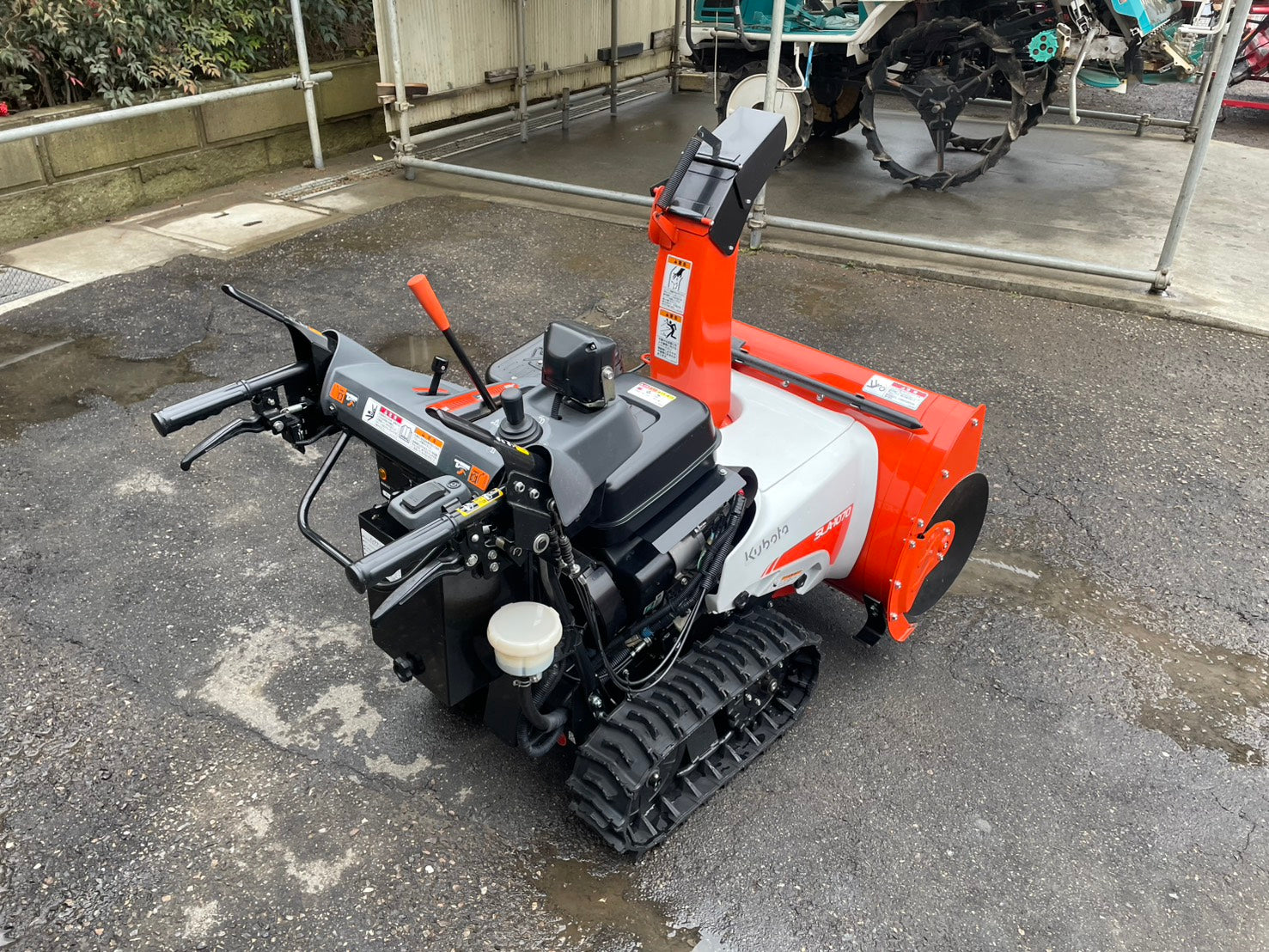 クボタ除雪機　SLA-1070 支店止め無料発 クボタ除雪機SLA-1070A ワドーOEM 10馬力小型除雪機