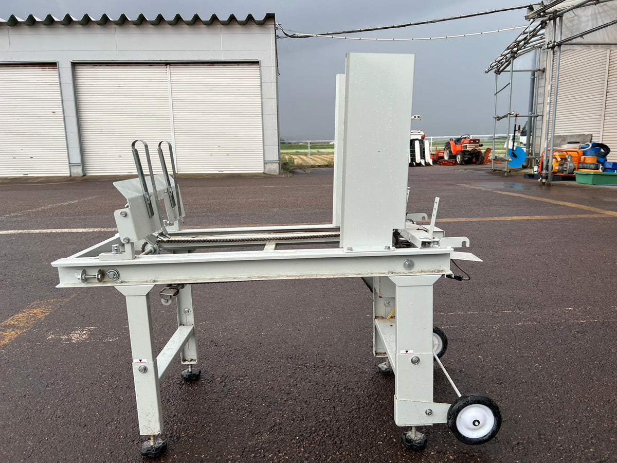 コンマ　中古　苗箱自動供給機　【積み重ね最大15箱】　＊KF-T44　山形店