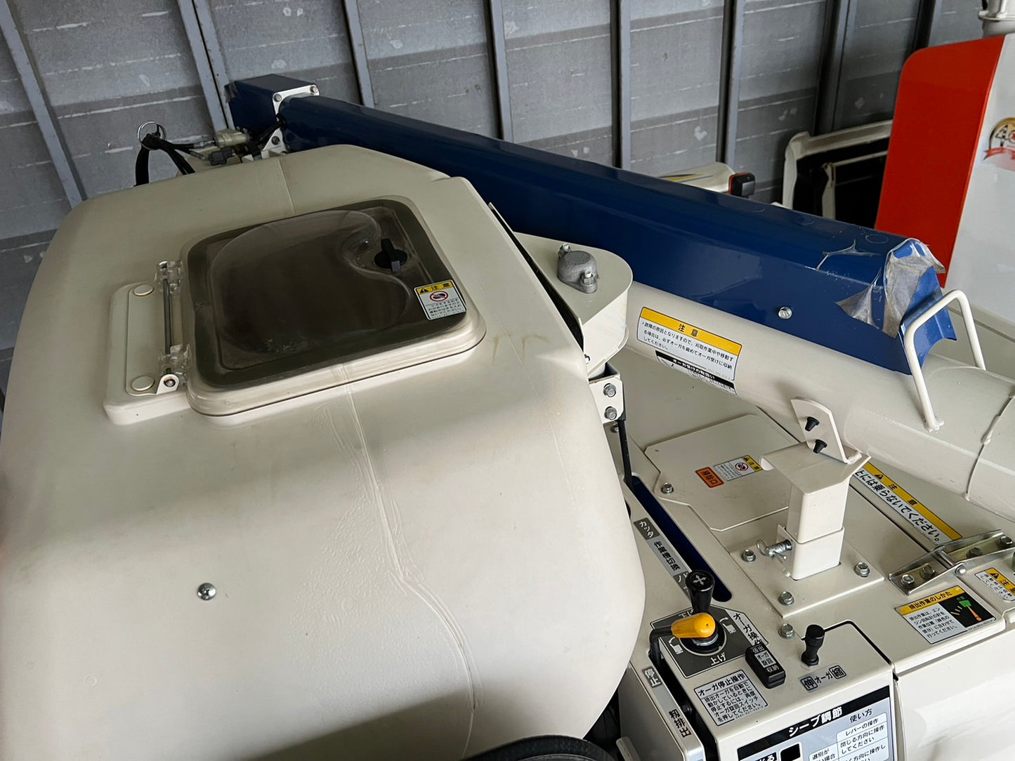 イセキ　中古　コンバイン　【69.7ｈ】＊HFC331G-ZKRHWC　『山形店 7118』