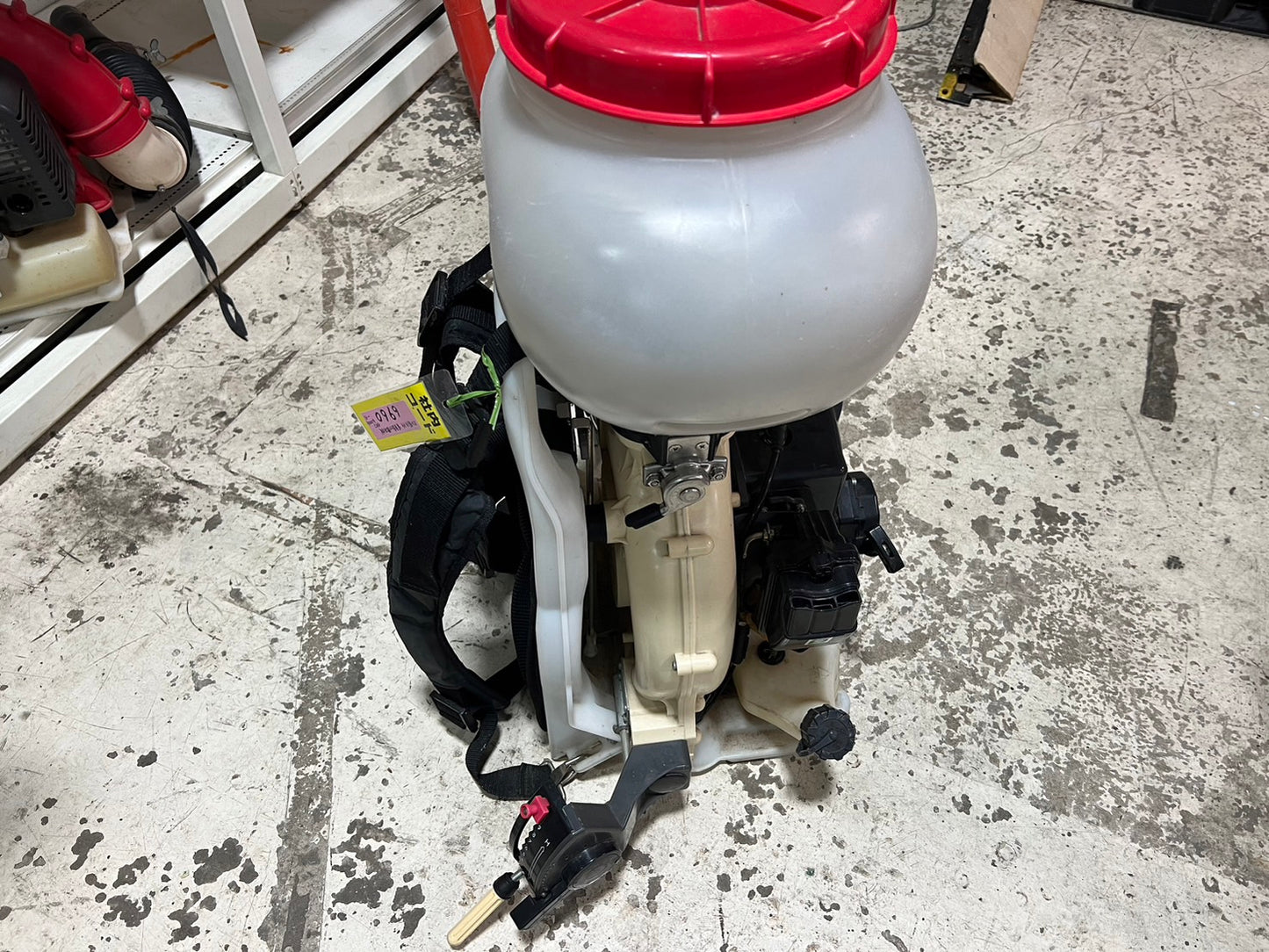 クボタ　中古　動力散布機【背負い】＊DKJ6000G-15