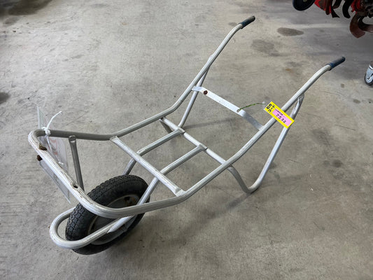 中古　アルミ一輪車　＊【7532】『山形店』