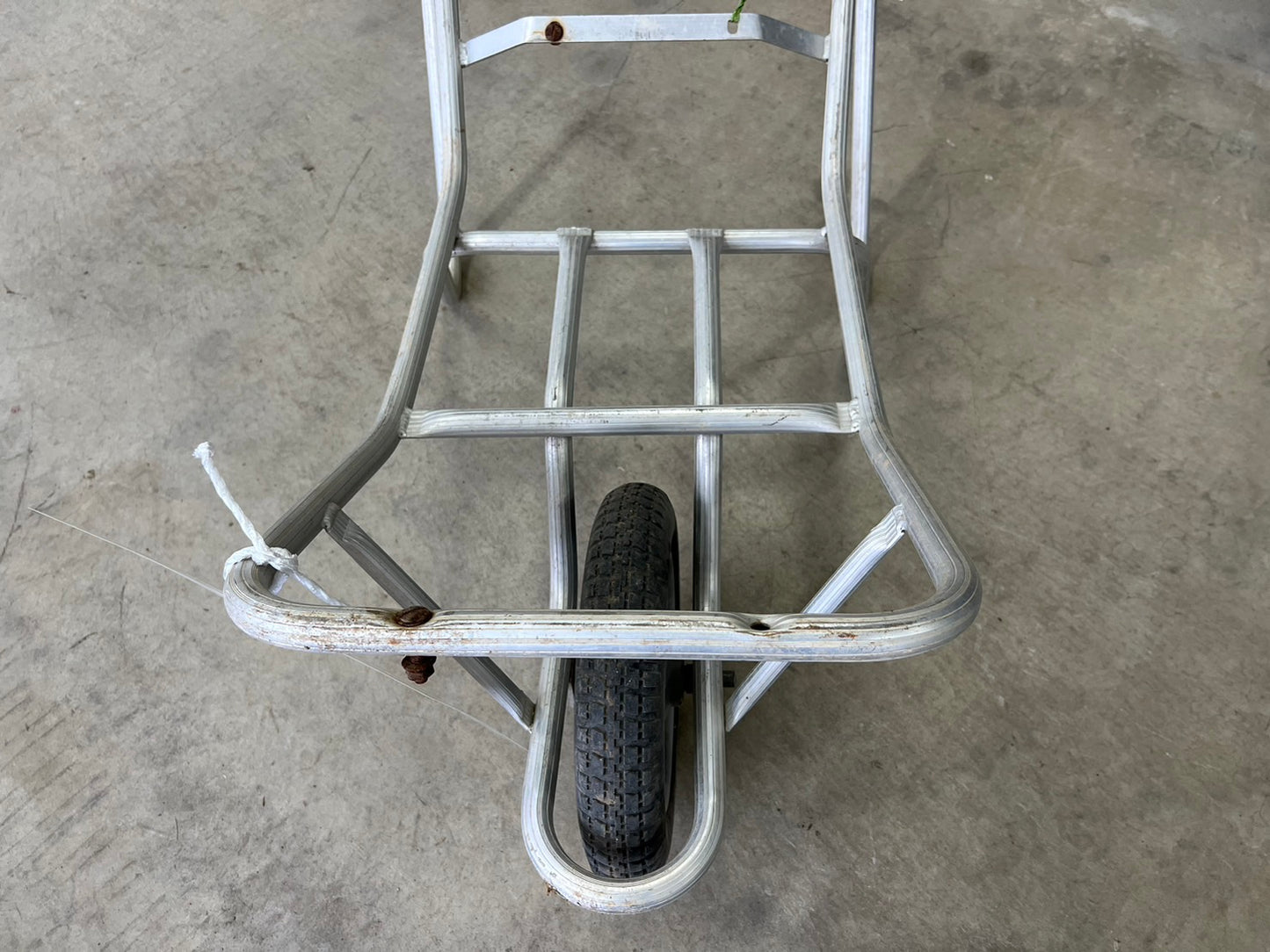 中古　アルミ一輪車　＊【7532】『山形店』