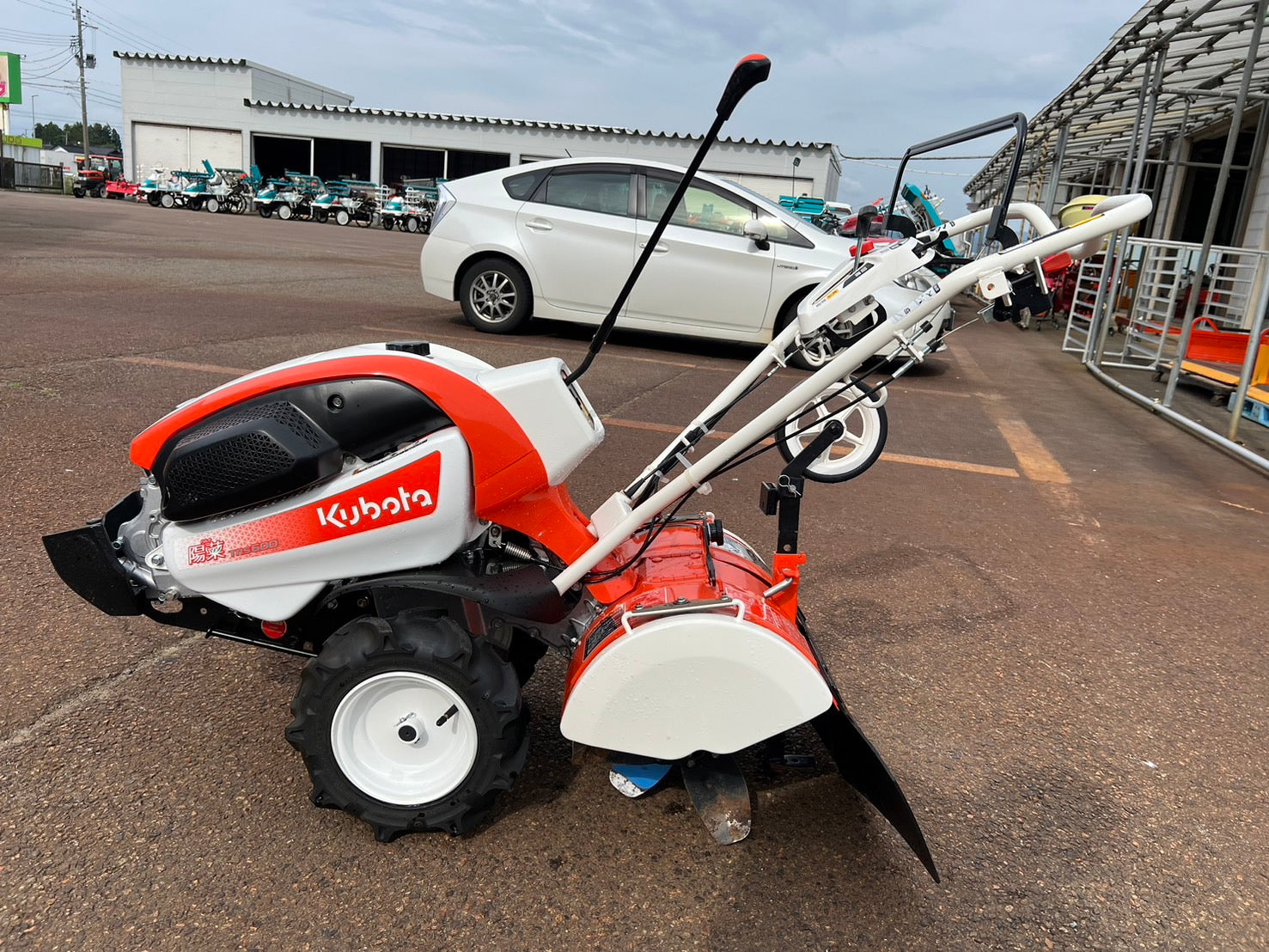 クボタ TS600 芋掘り機 人気