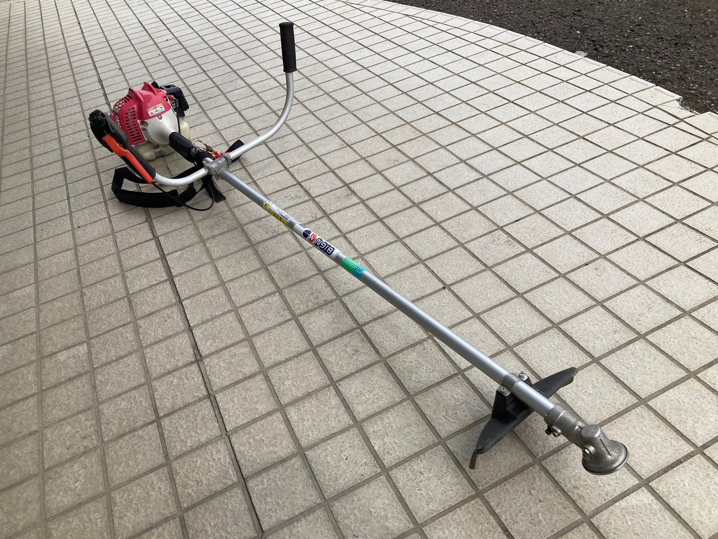 BIGM  中古  刈払機  BC200T