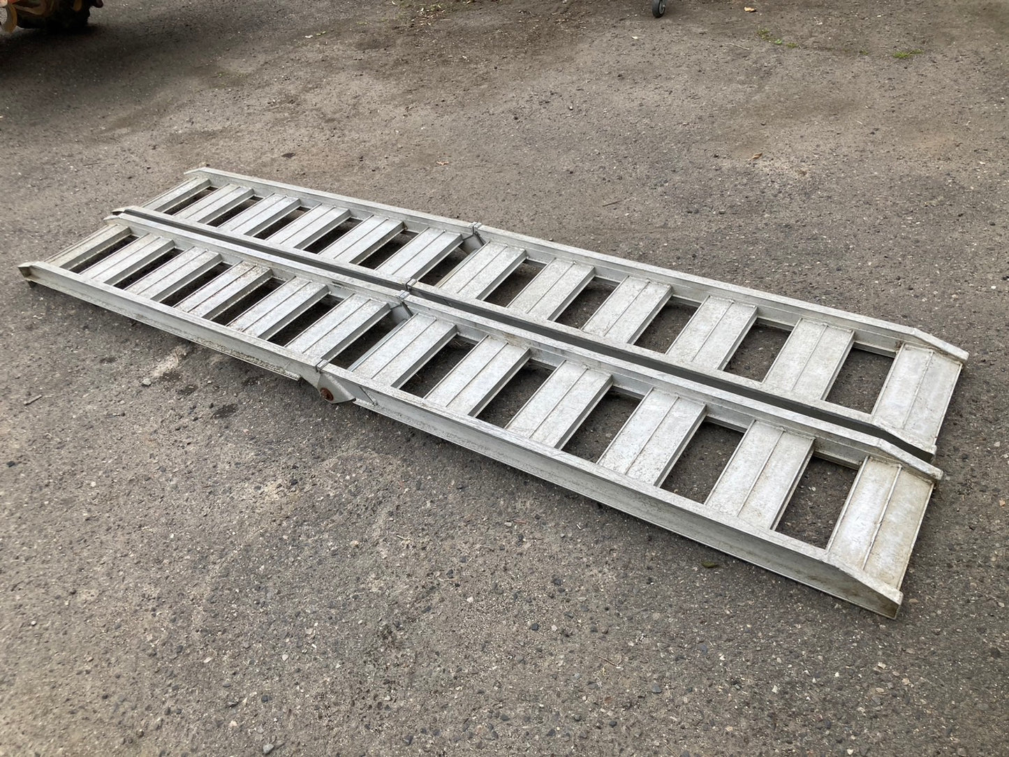 メーカー不明  中古  アルミブリッジ  型式不明