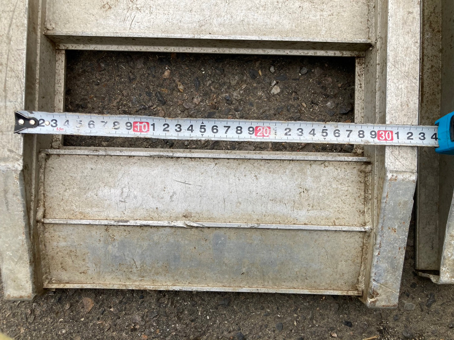 メーカー不明  中古  アルミブリッジ  型式不明