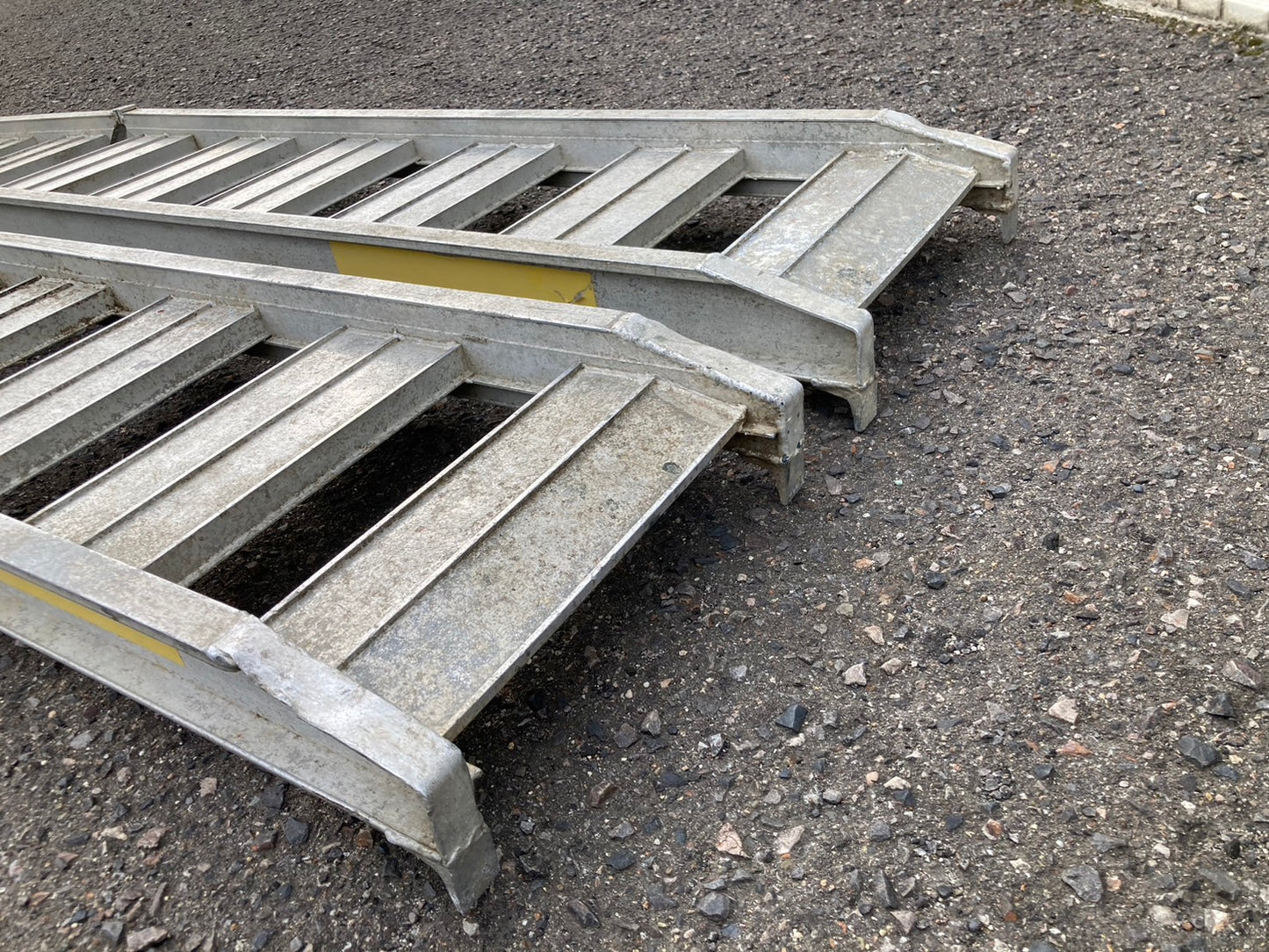 メーカー不明  中古  アルミブリッジ  型式不明