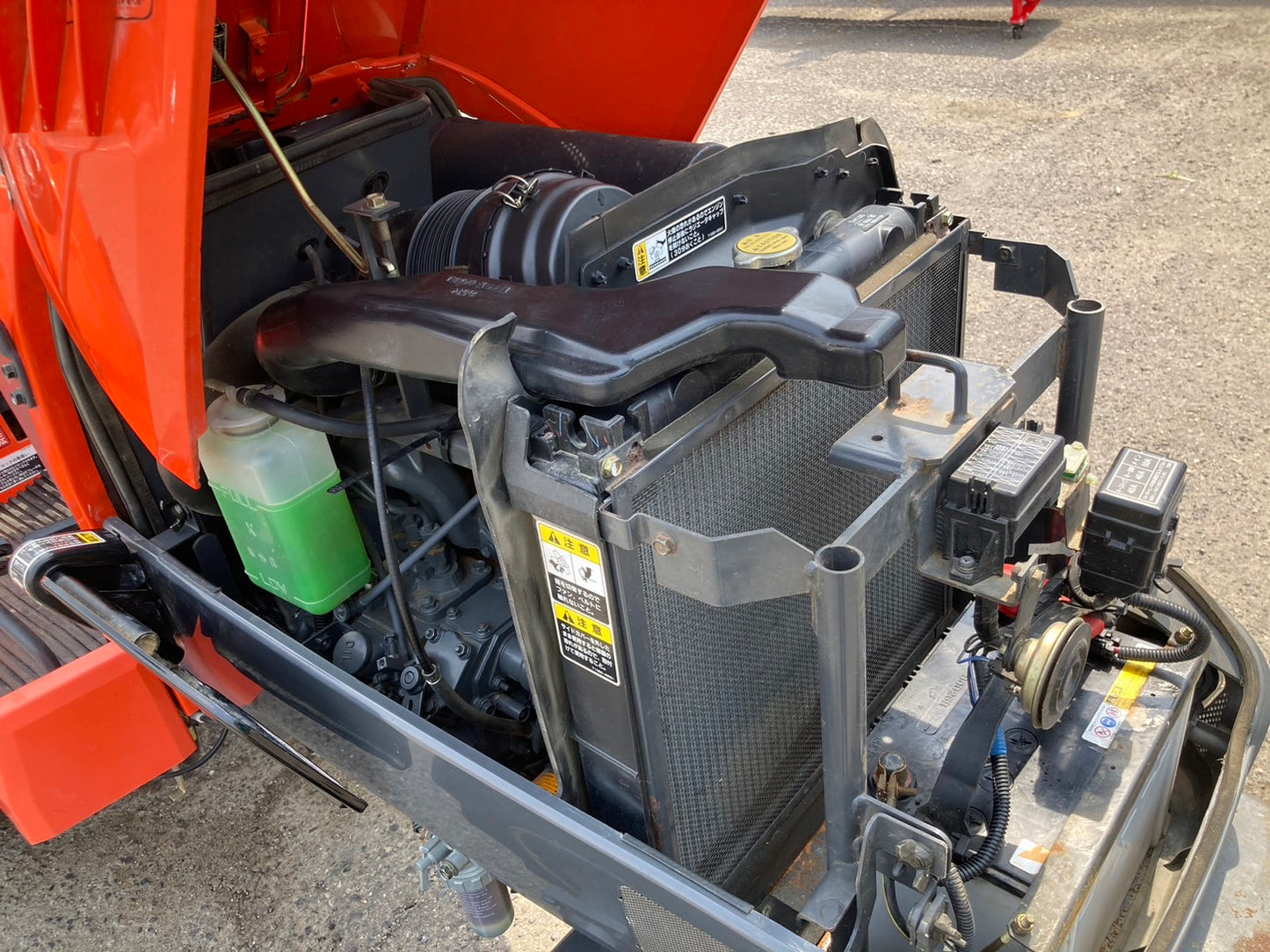 クボタ  中古  トラクター  KT255  25馬力