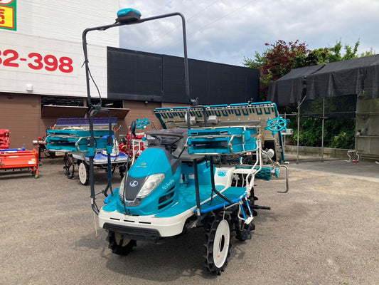 クボタ  中古  田植機  ６条  直進キープ機能  ZP67FGS