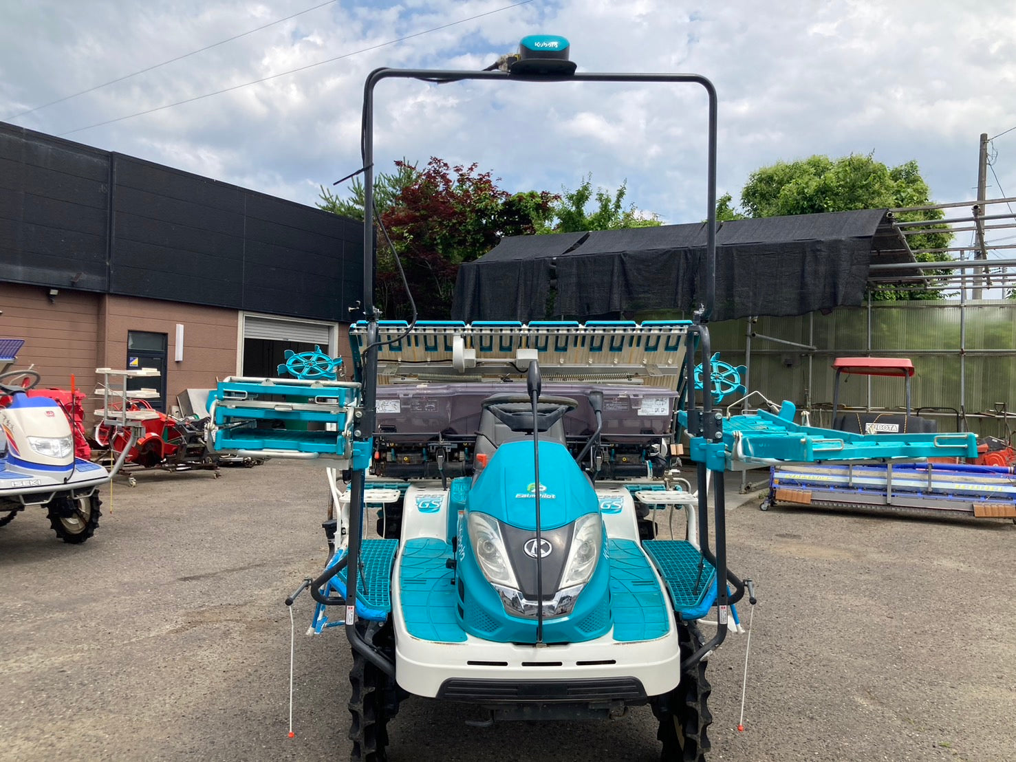 【中古】 夏の木 クボタ 中古 田植機 6条 直進キープ機能 ZP67FGS – 農キング