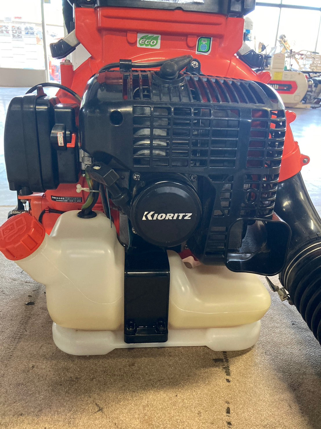 共立  中古  背負動力散布機  DMC606G