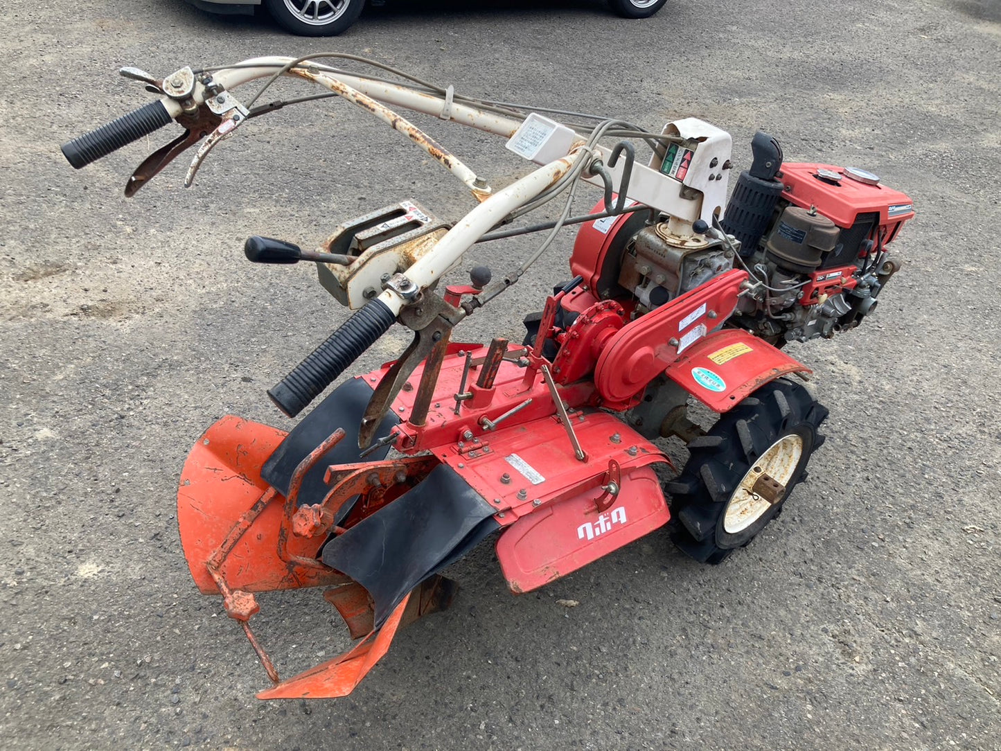 クボタ  中古  耕耘機   ディーゼル  培土器付き  TD６