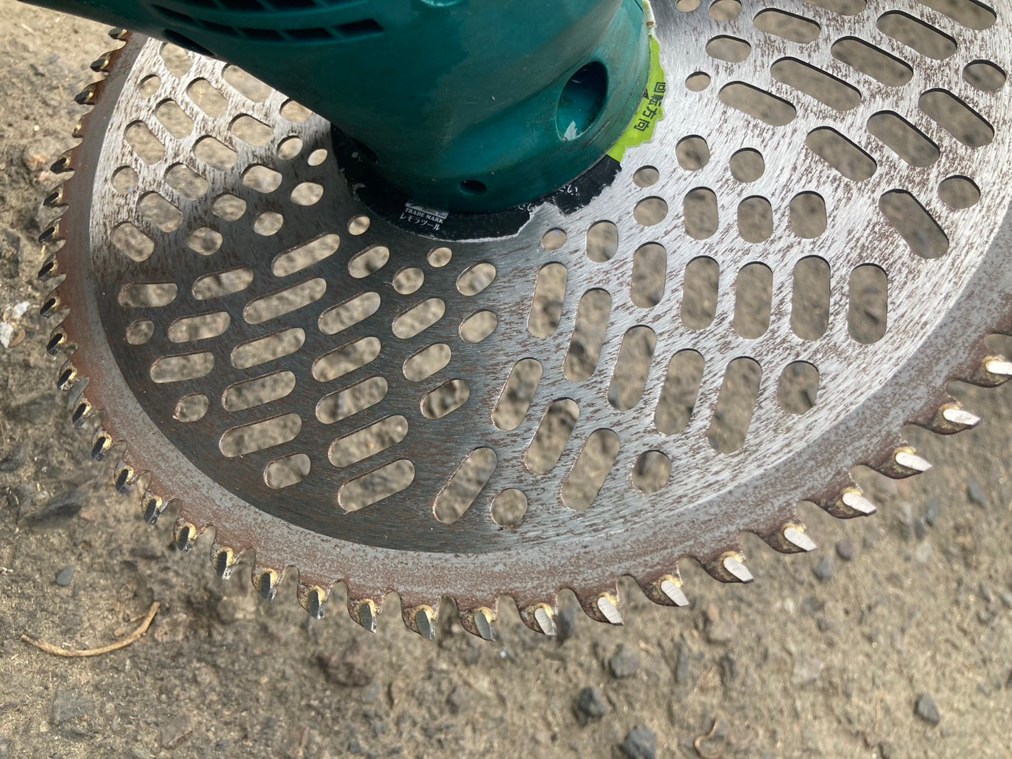 マキタ 中古 充電式刈払機 MUR182UD – 農キング