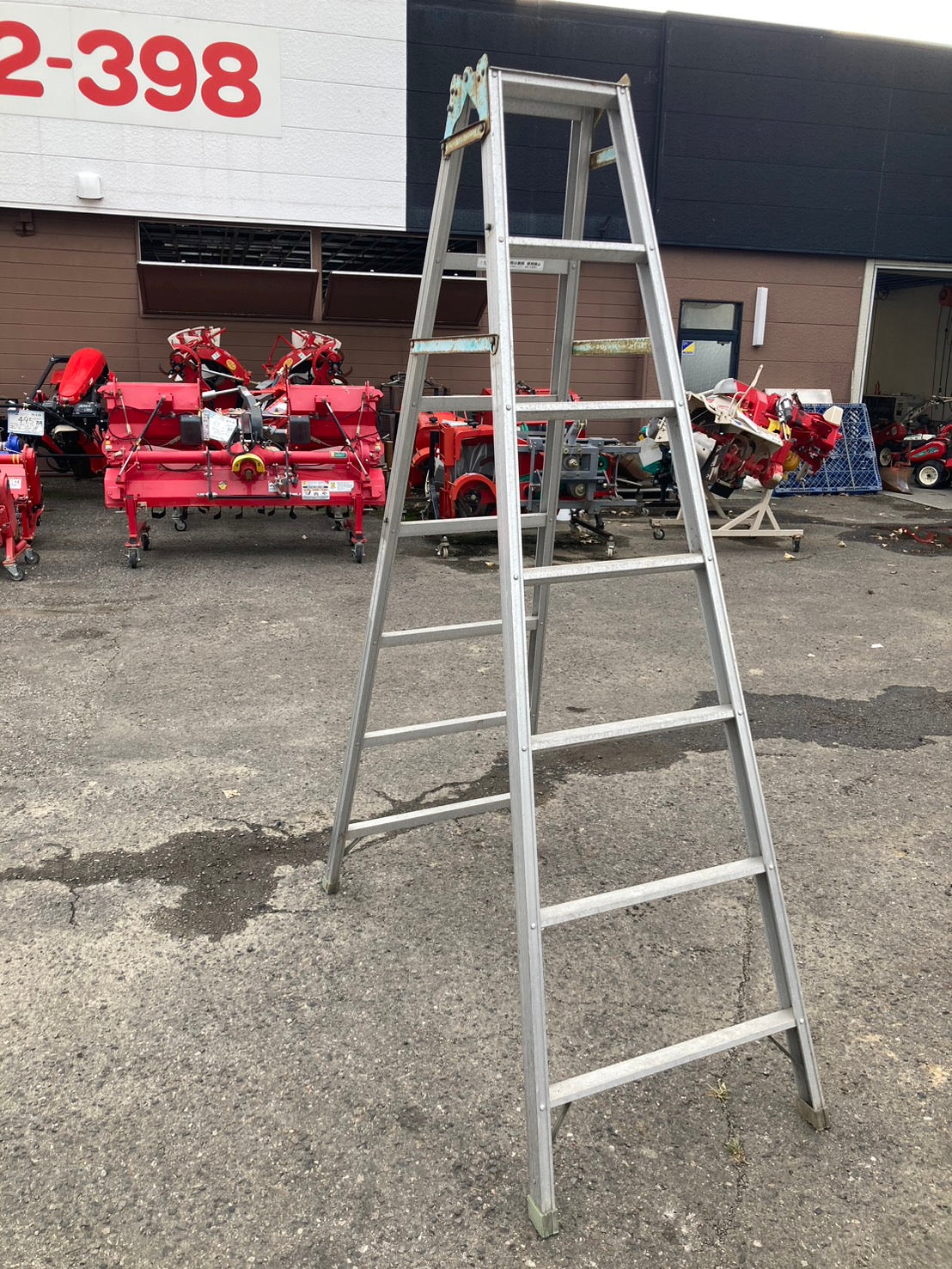 メーカー不明  中古   脚立 ７尺  型式不明