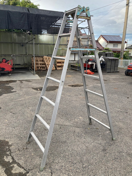 メーカー不明  中古   脚立 ７尺  型式不明