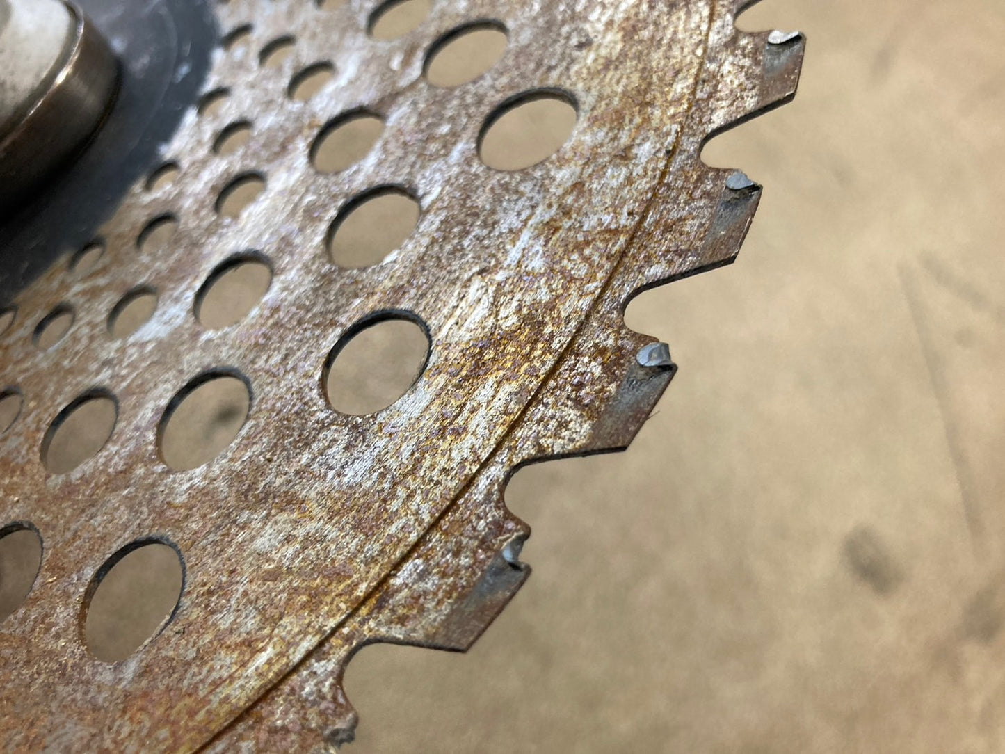 丸山  中古  刈払機  GKB2201