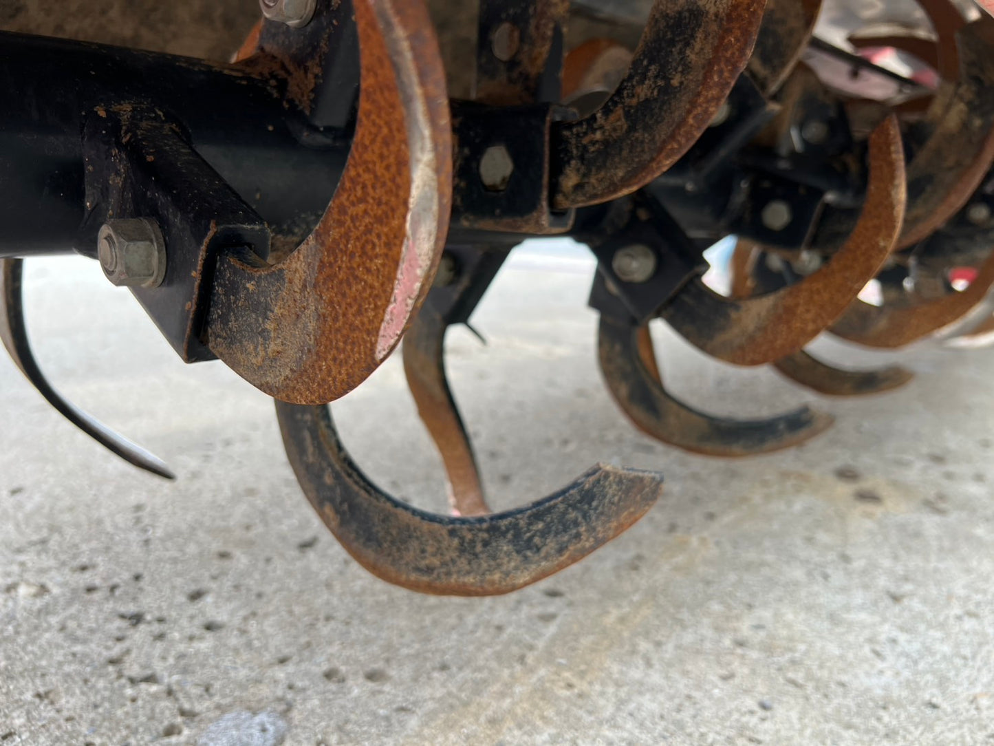 ニプロ　中古　ロータリ＋搭載型シーダー【ロータリ＋播種機＋施肥機】＊TBA2400C＋UF-S22H8R24(A)『茨城店5576』