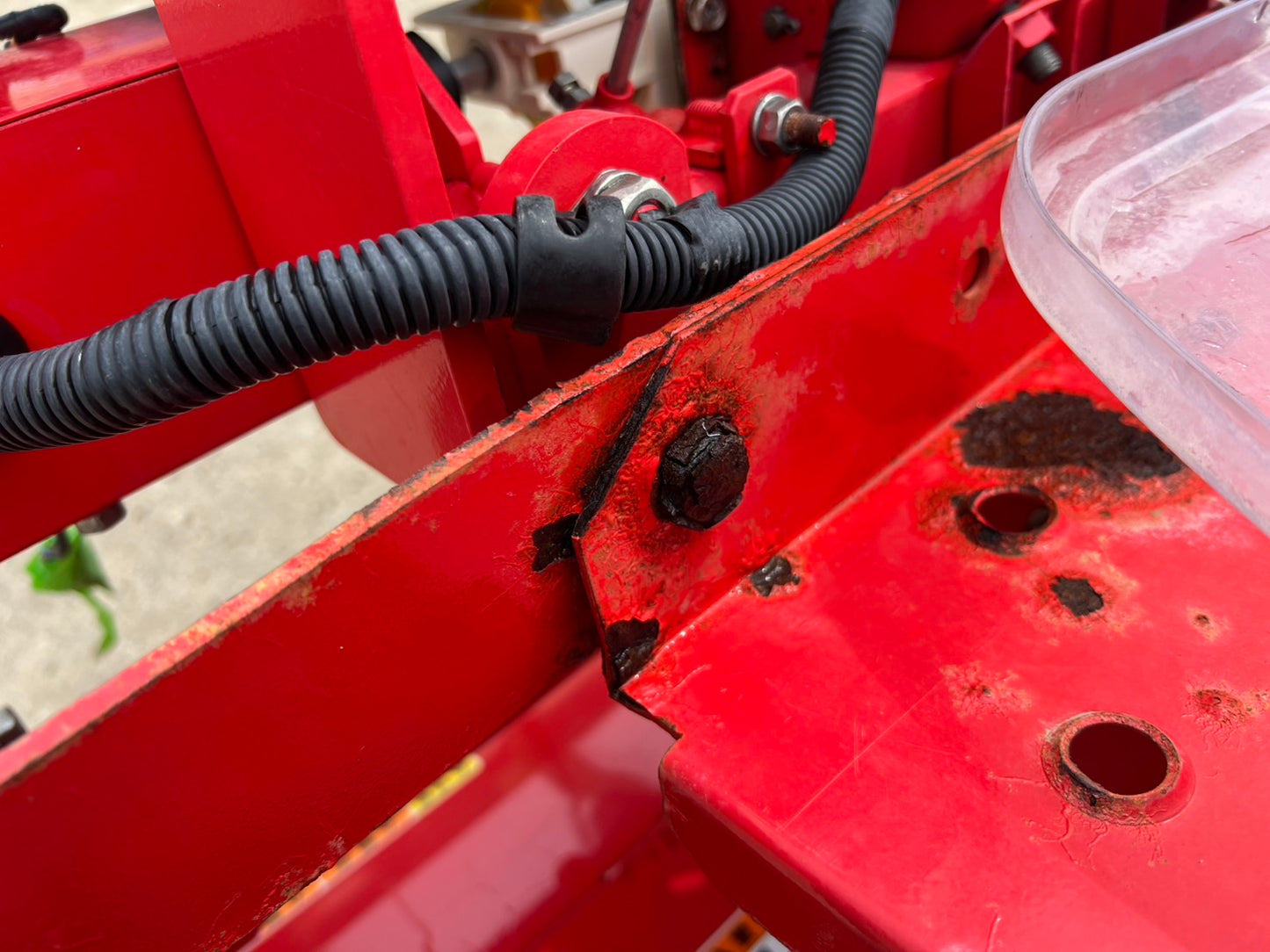 ニプロ　中古　ロータリ＋搭載型シーダー【ロータリ＋播種機＋施肥機】＊TBA2400C＋UF-S22H8R24(A)『茨城店5576』