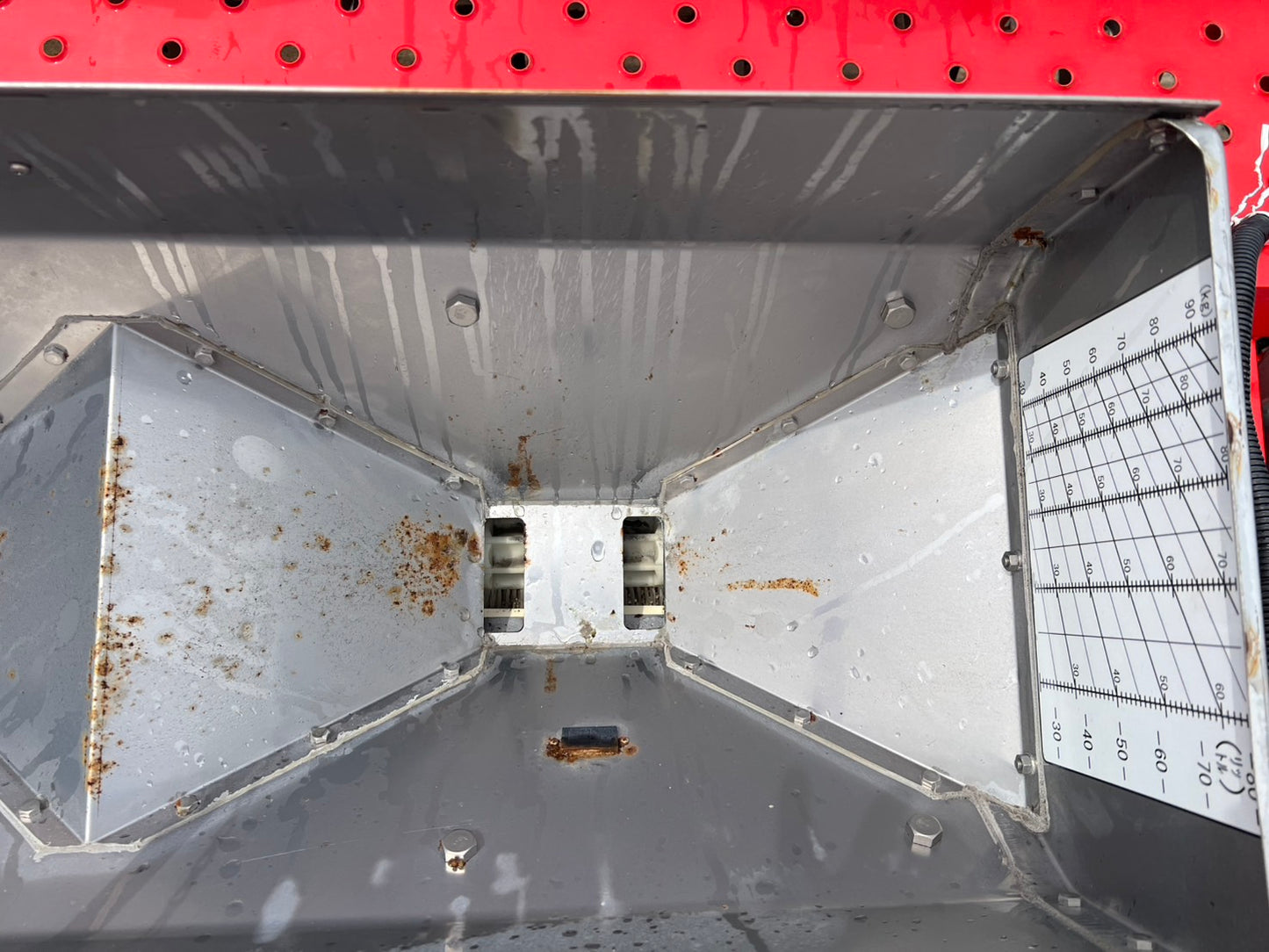 ニプロ　中古　ロータリ＋搭載型シーダー【ロータリ＋播種機＋施肥機】＊TBA2400C＋UF-S22H8R24(A)『茨城店5576』