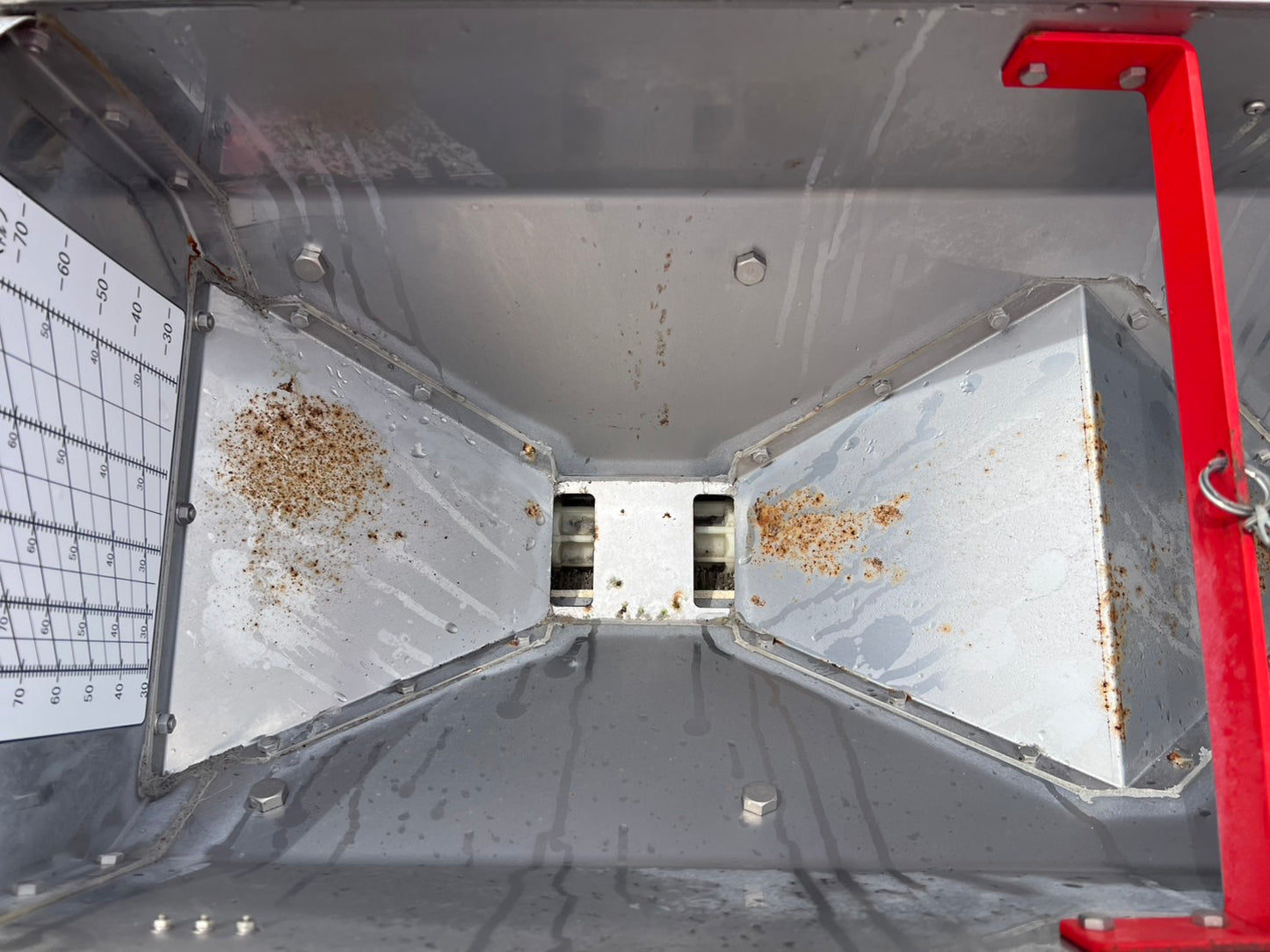 ニプロ　中古　ロータリ＋搭載型シーダー【ロータリ＋播種機＋施肥機】＊TBA2400C＋UF-S22H8R24(A)『茨城店5576』