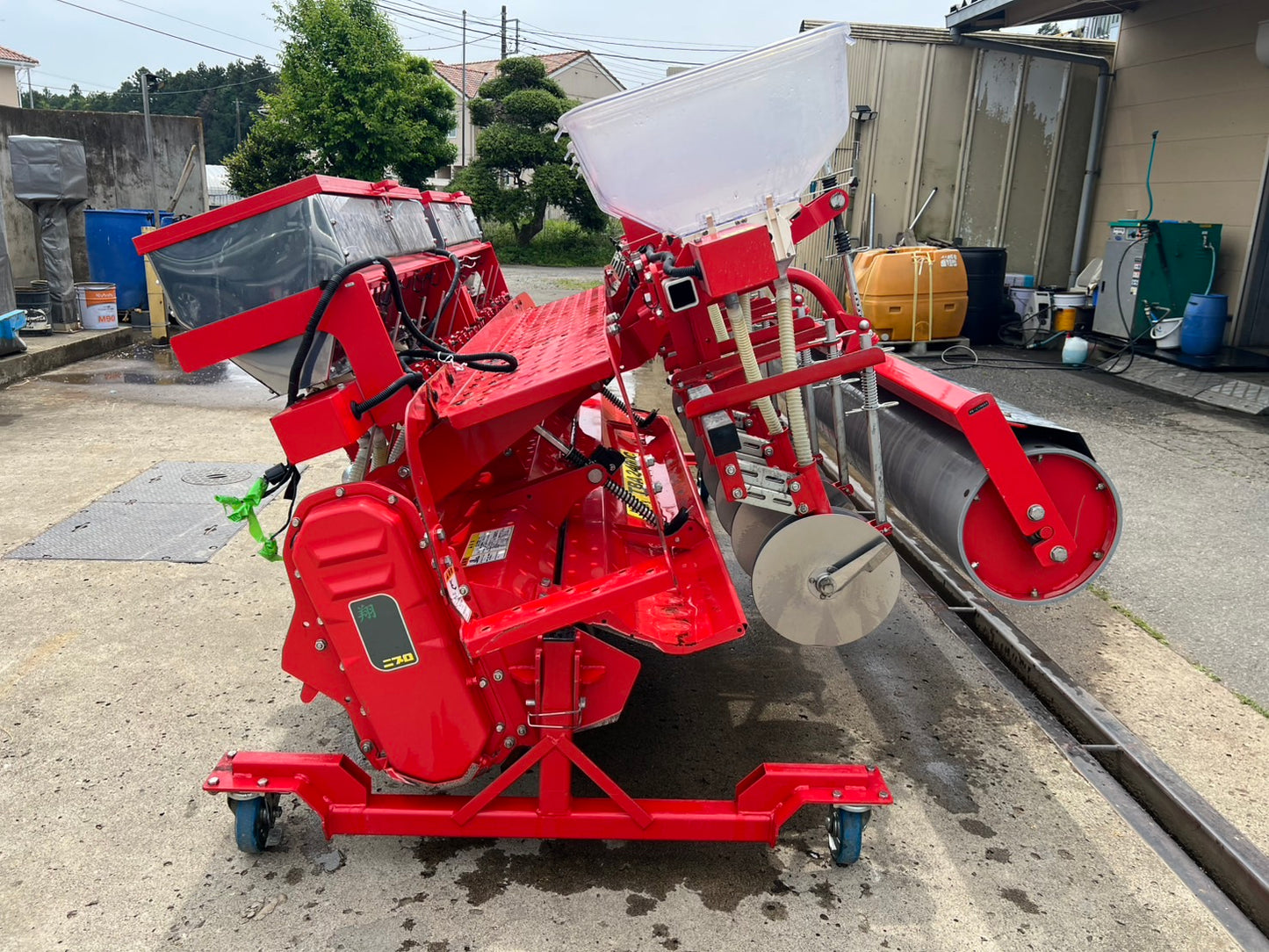 ニプロ　中古　ロータリ＋搭載型シーダー【ロータリ＋播種機＋施肥機】＊TBA2400C＋UF-S22H8R24(A)『茨城店5576』