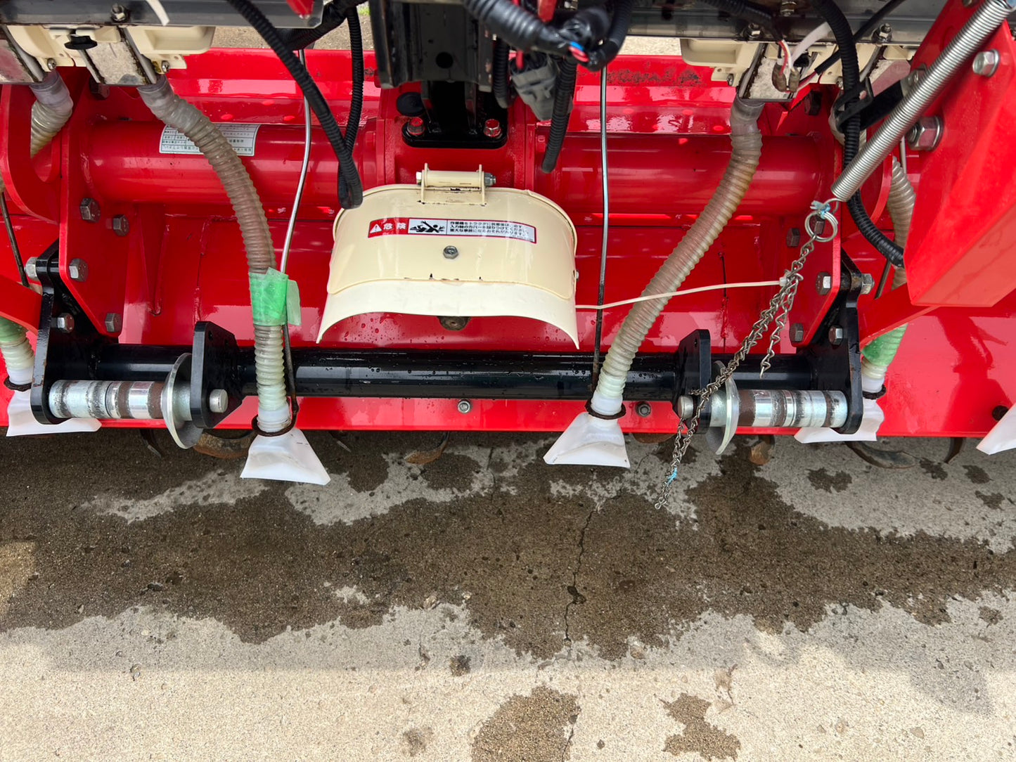 ニプロ　中古　ロータリ＋搭載型シーダー【ロータリ＋播種機＋施肥機】＊TBA2400C＋UF-S22H8R24(A)『茨城店5576』