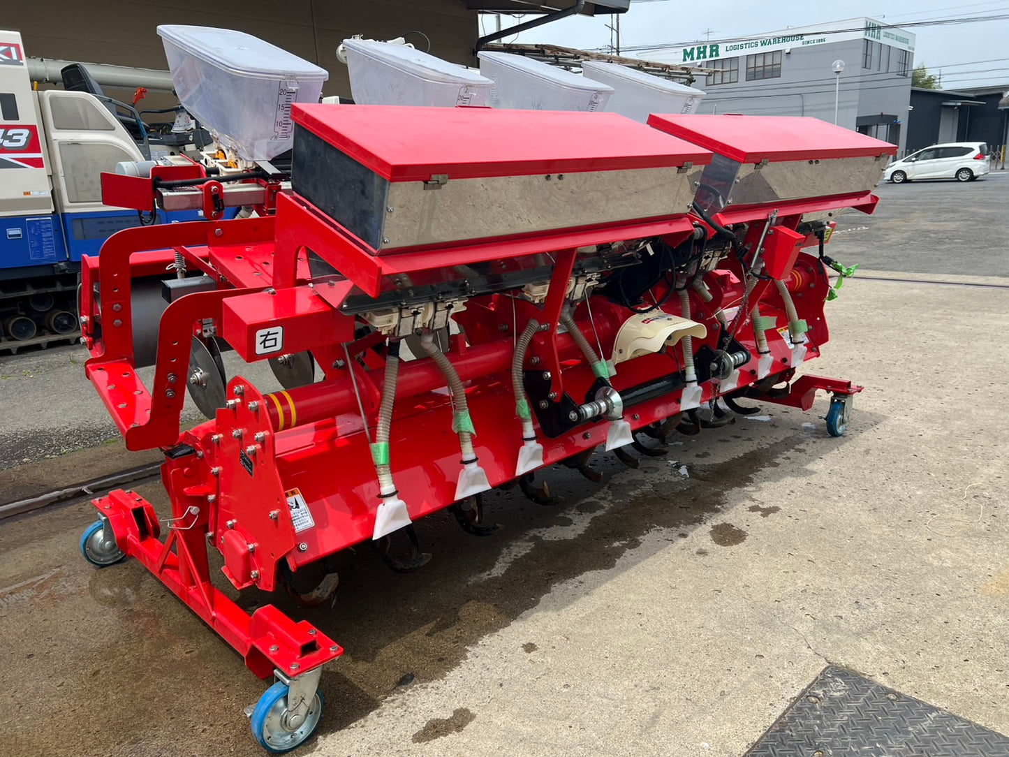 ニプロ　中古　ロータリ＋搭載型シーダー【ロータリ＋播種機＋施肥機】＊TBA2400C＋UF-S22H8R24(A)『茨城店5576』