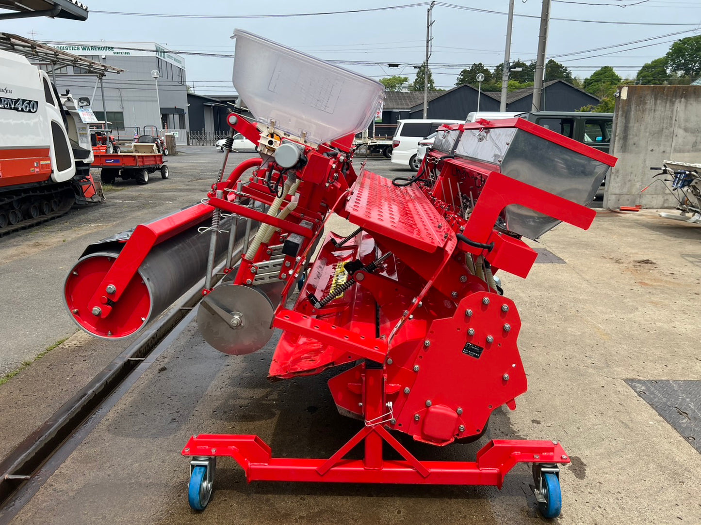 ニプロ　中古　ロータリ＋搭載型シーダー【ロータリ＋播種機＋施肥機】＊TBA2400C＋UF-S22H8R24(A)『茨城店5576』