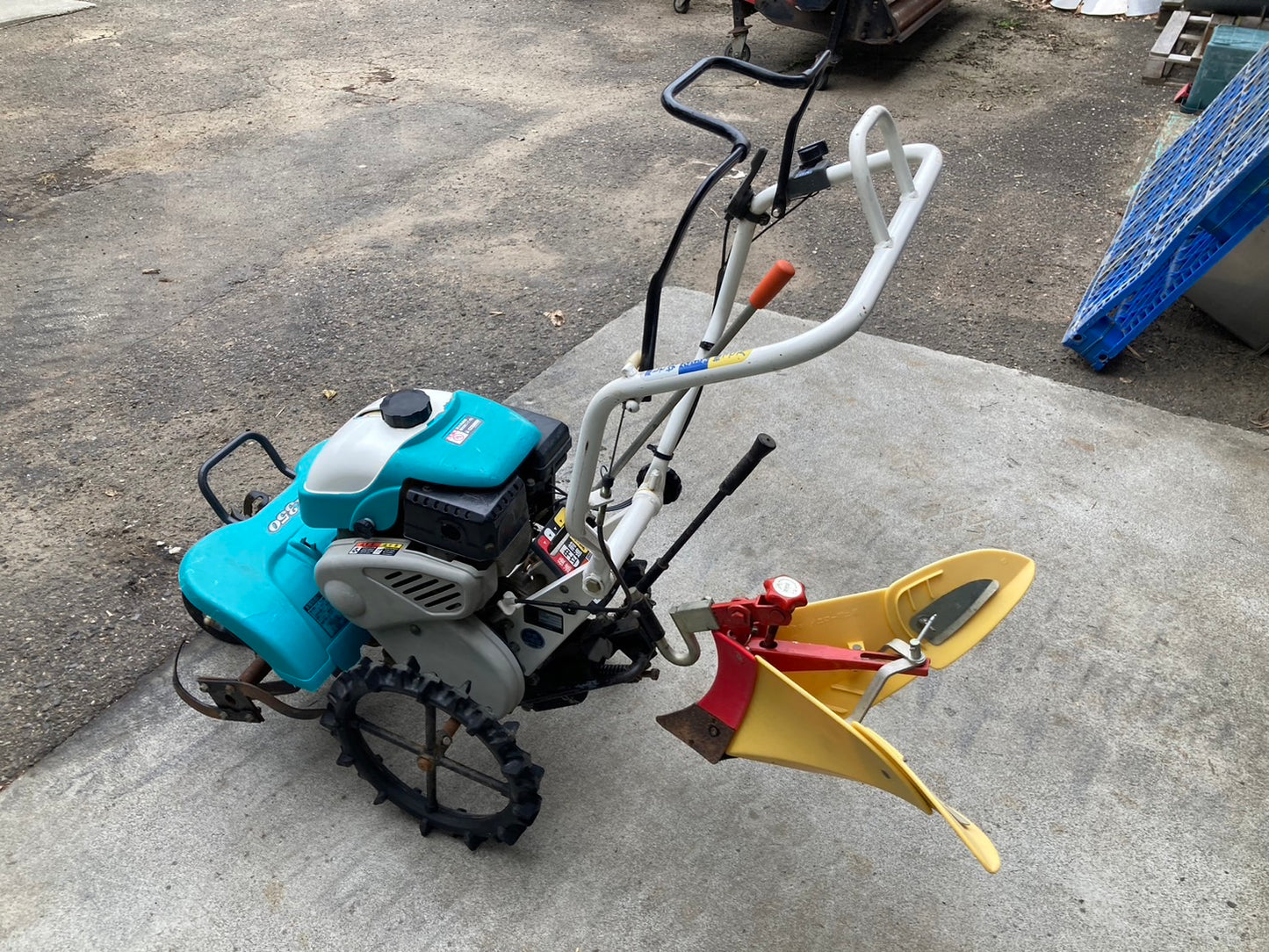 クボタ  中古  管理機   培土器付き  FTR350
