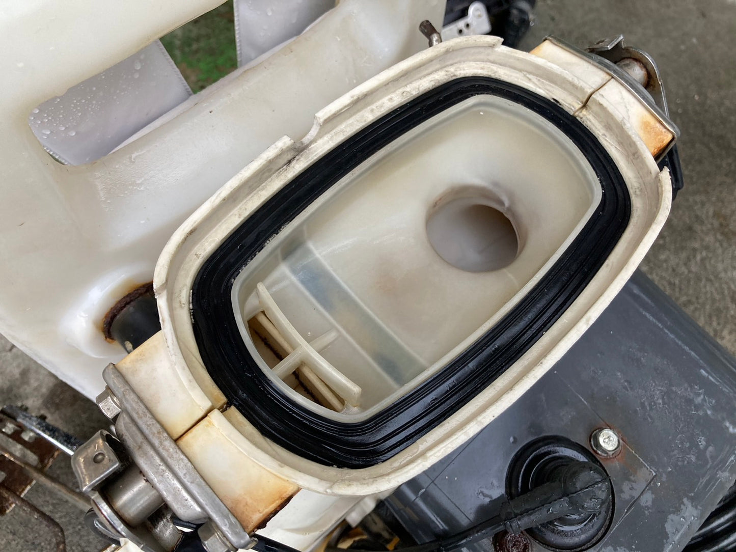 丸山  中古  背負動力散布機  MD6020S