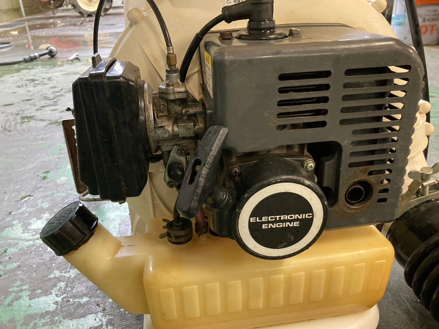 丸山  中古  背負動力散布機  MD6020S