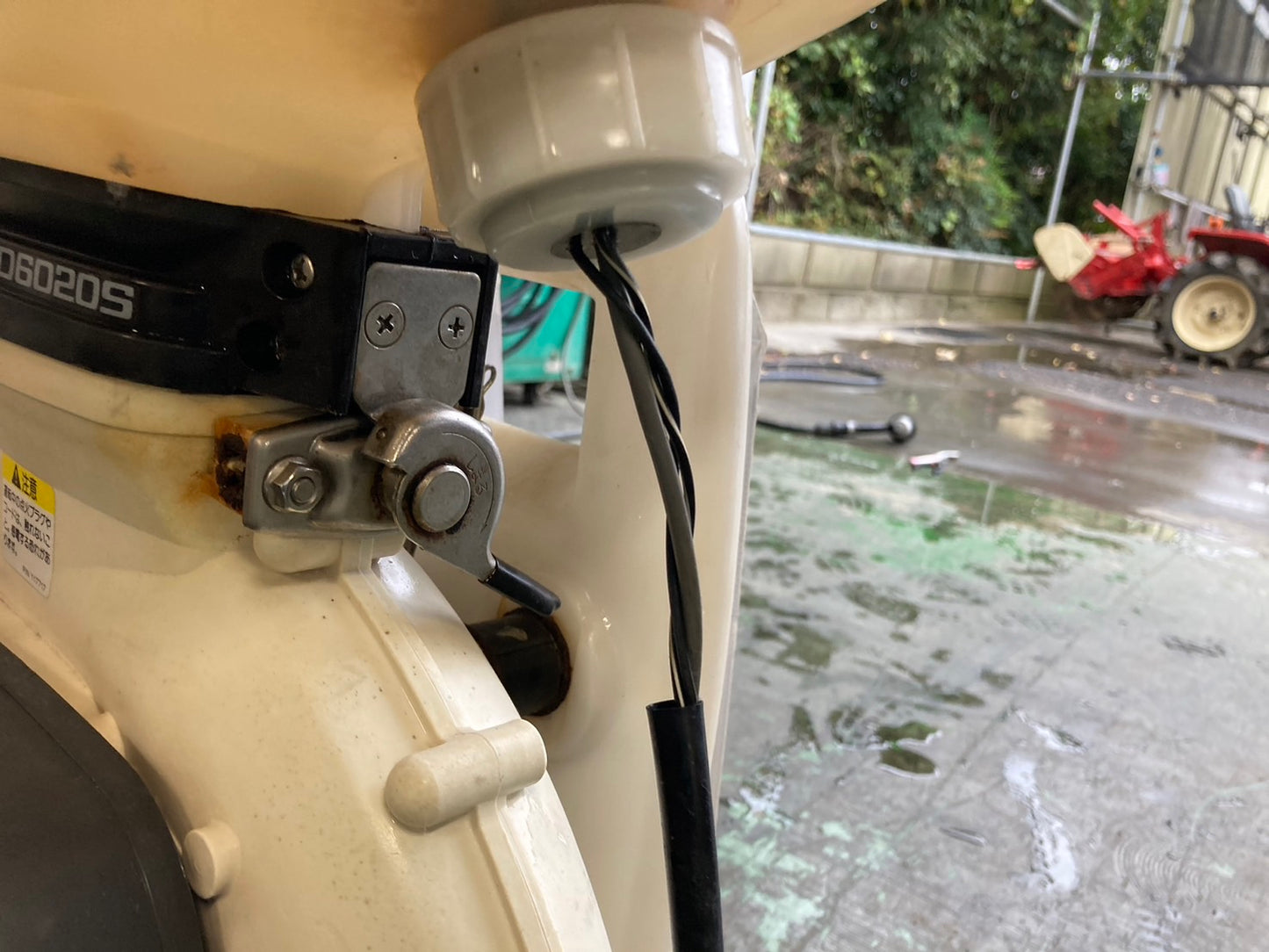 丸山  中古  背負動力散布機  MD6020S