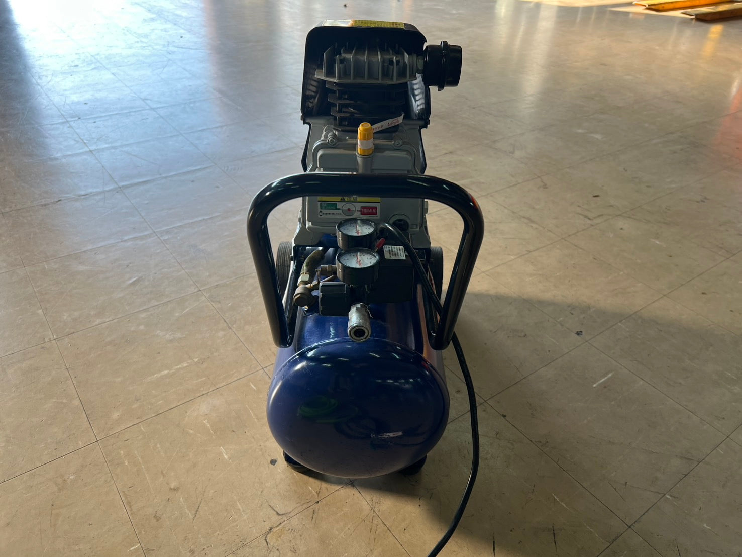 アネスト岩田 中古 コンプレッサ【100V】＊HX4004『茨城店 5729』 – 農 