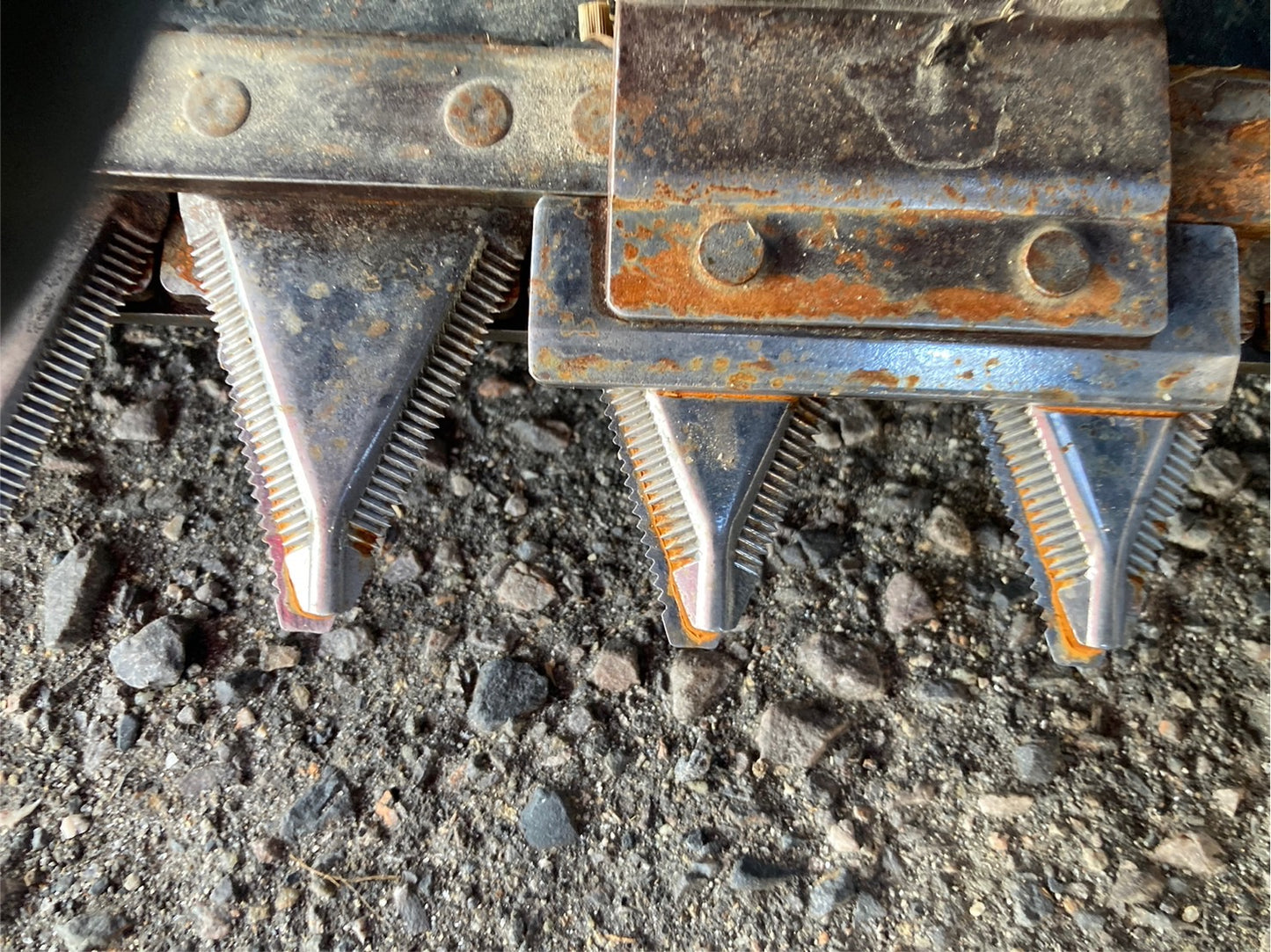 クボタ     中古     コンバイン     ４条     38馬力     386時間     ER438DXMW2