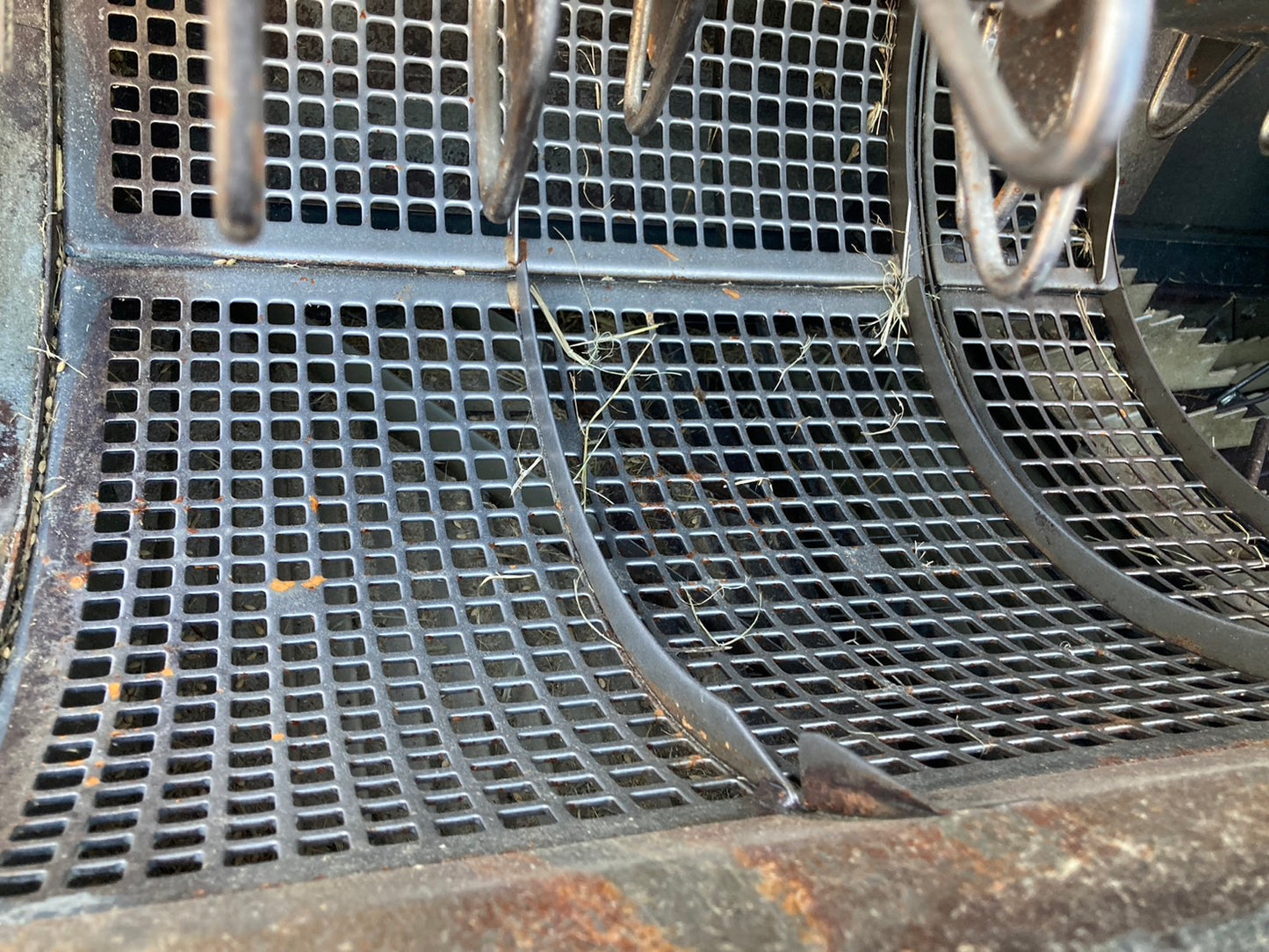 クボタ     中古     コンバイン     ４条     38馬力     386時間     ER438DXMW2