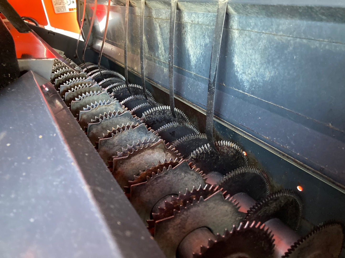 クボタ     中古     コンバイン     ４条     38馬力     386時間     ER438DXMW2