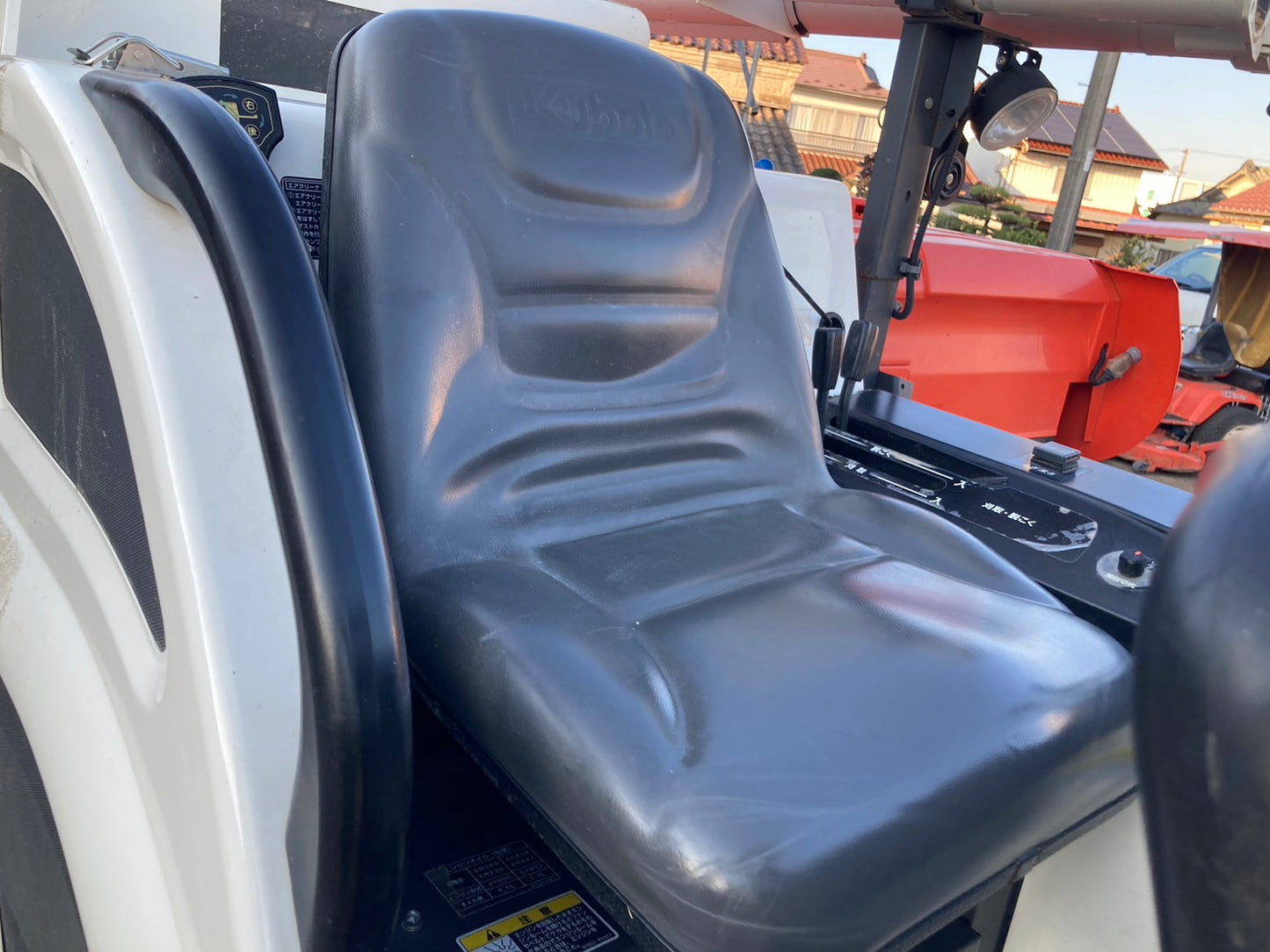 クボタ     中古     コンバイン     ４条     38馬力     386時間     ER438DXMW2