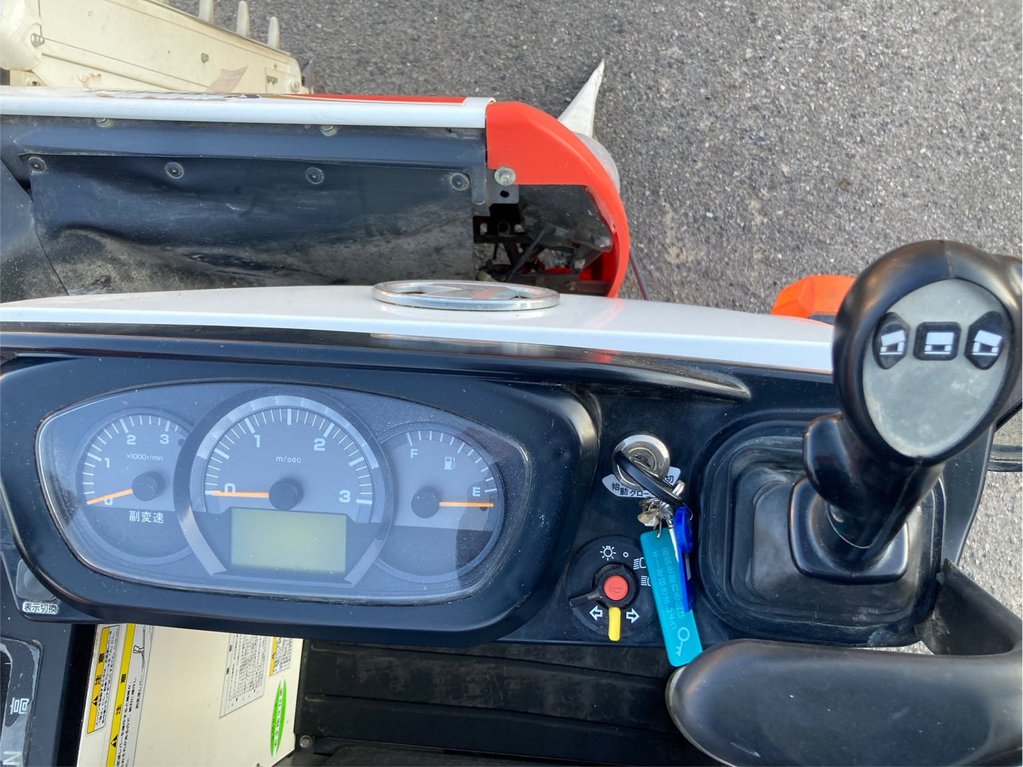 クボタ     中古     コンバイン     ４条     38馬力     386時間     ER438DXMW2