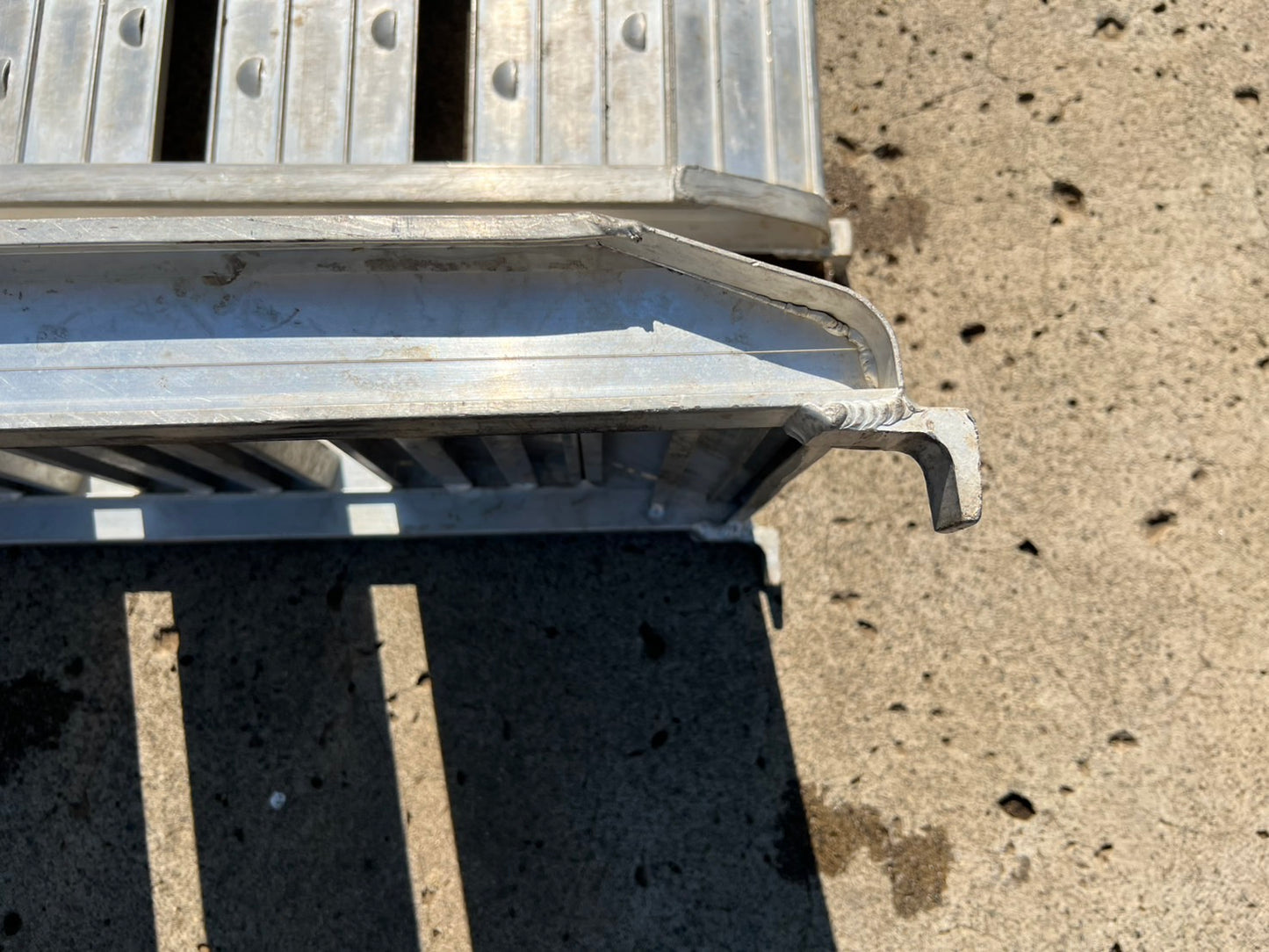 中古　アルミブリッジ【折りたたみ式】＊1800×300　200㎏『茨城店　5793』