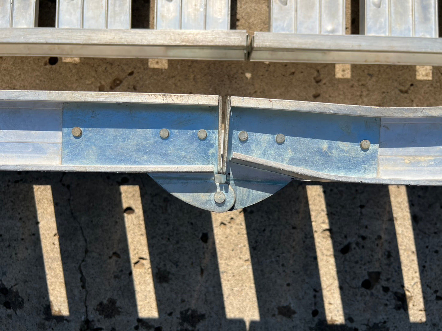 中古　アルミブリッジ【折りたたみ式】＊1800×300　200㎏『茨城店　5793』